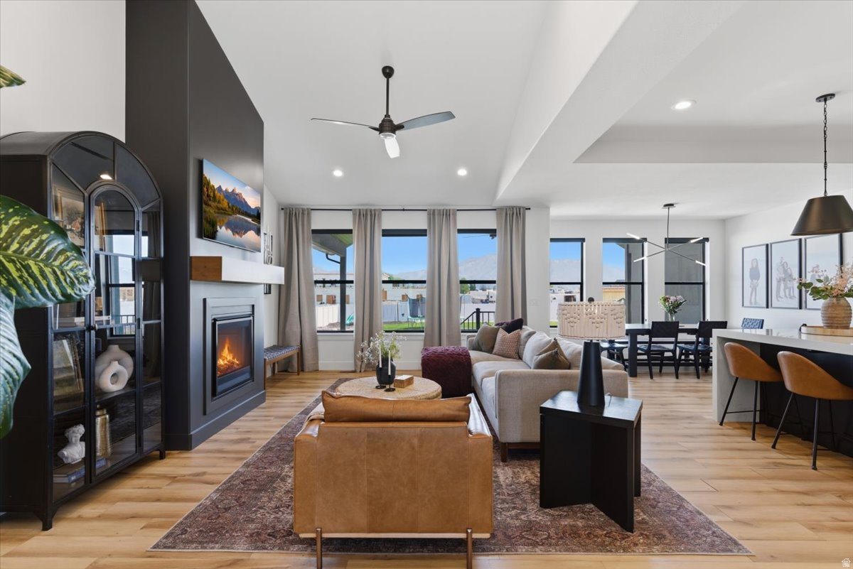 FAVEROS LEGACY - Residential