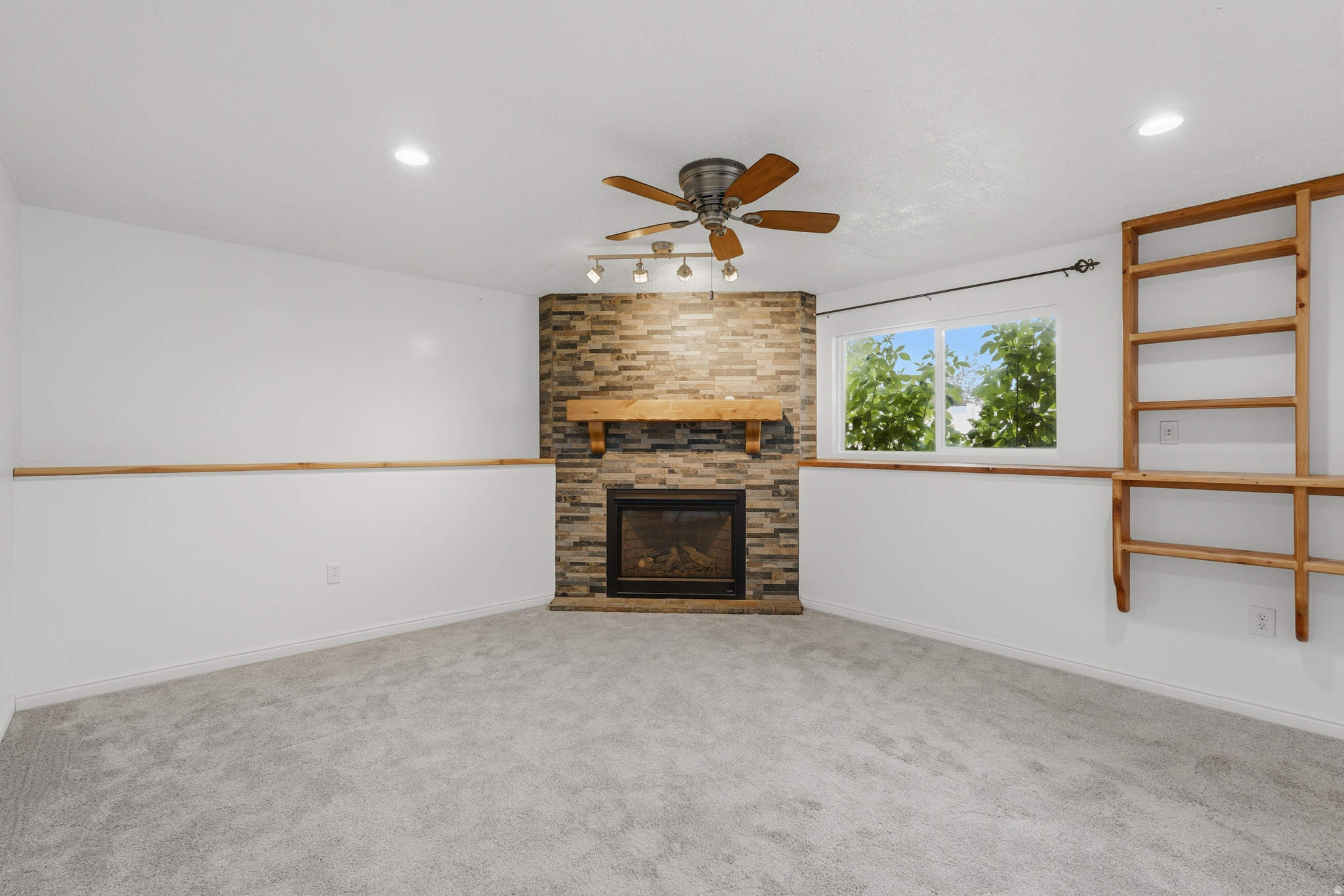 HOLMES ESTATES SUBDIVISION PHASE 2 - Residential