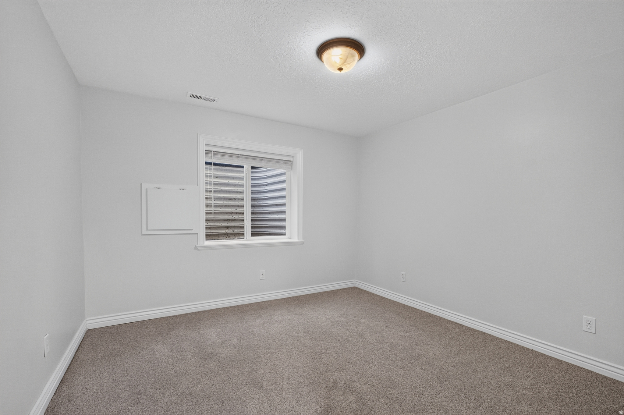 NORTH TEMPLE ESTATES - Residential Lease