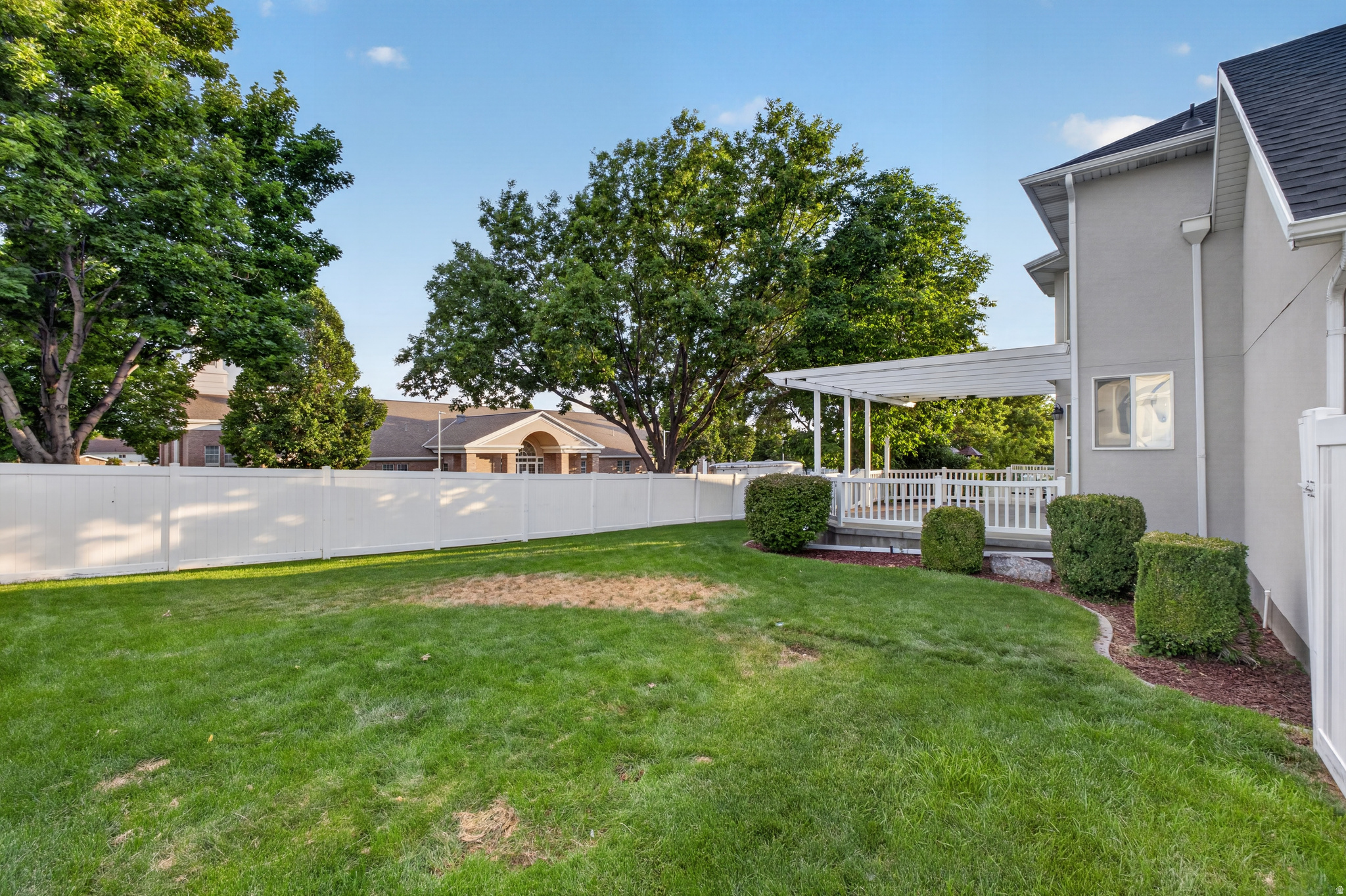 NORTH TEMPLE ESTATES - Residential Lease