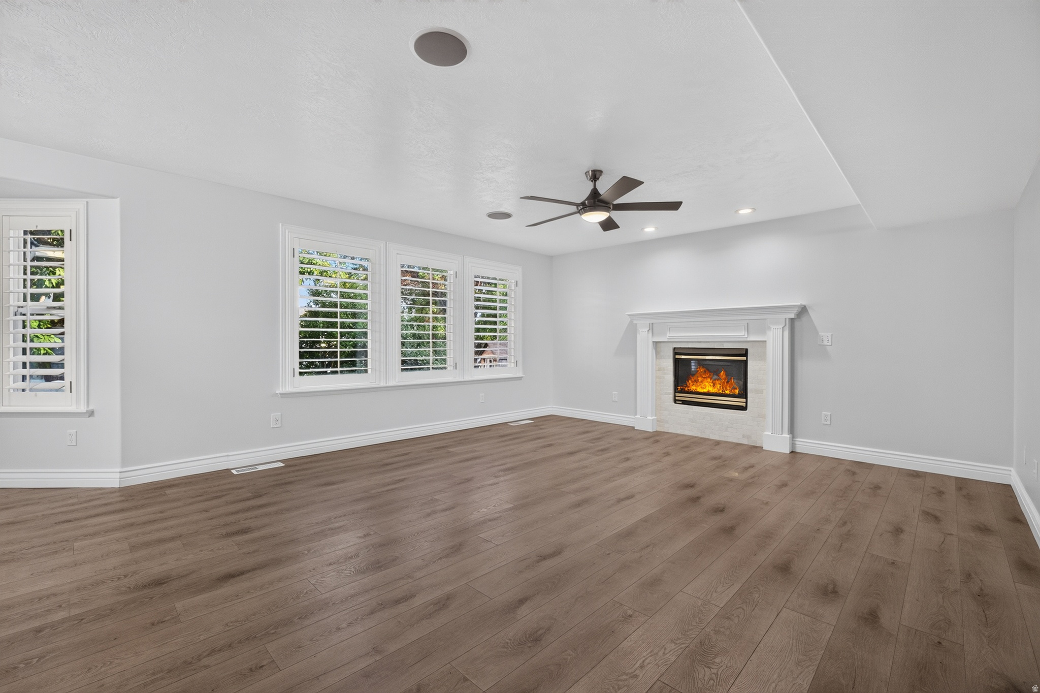 NORTH TEMPLE ESTATES - Residential Lease