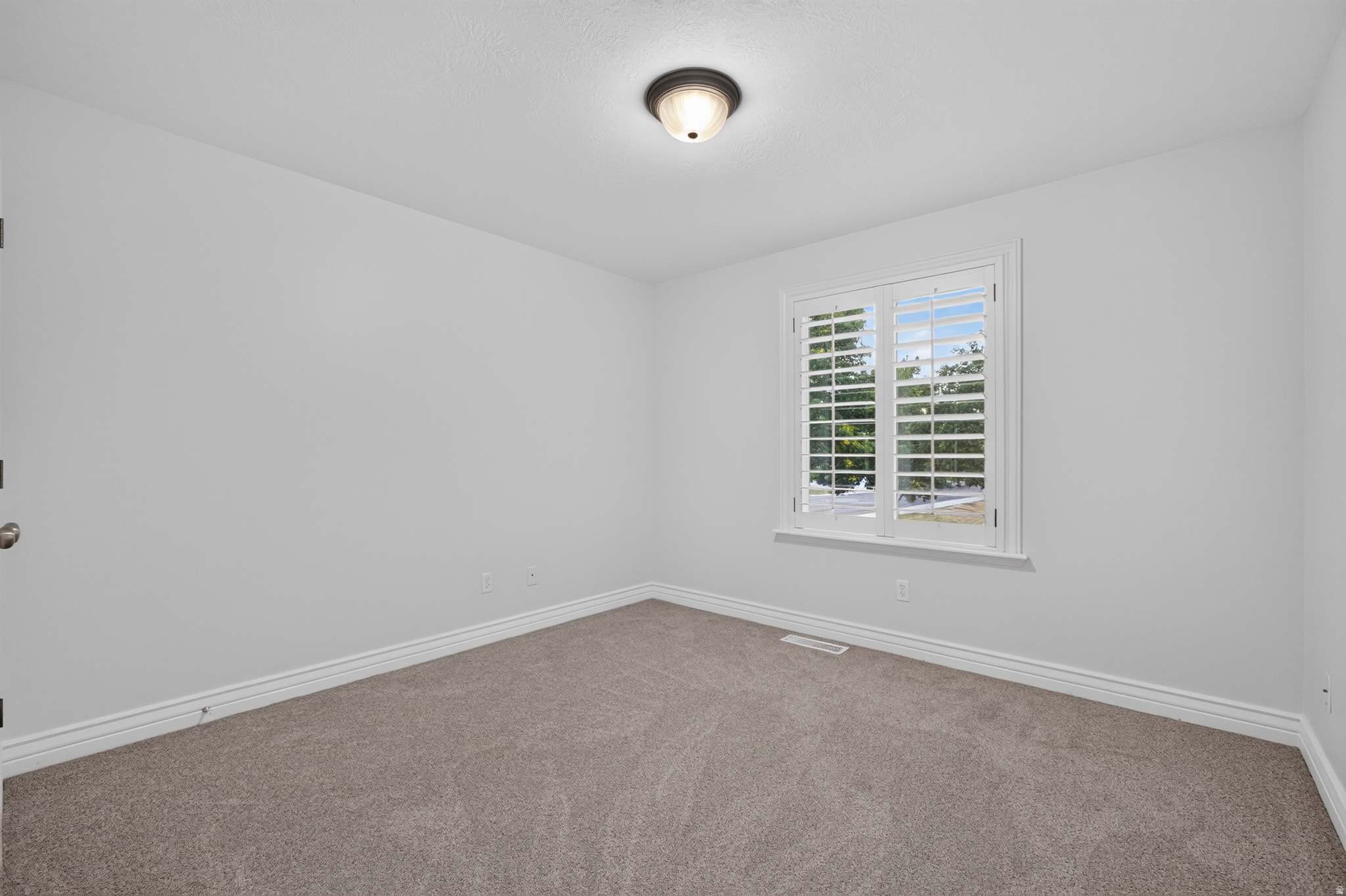 NORTH TEMPLE ESTATES - Residential Lease