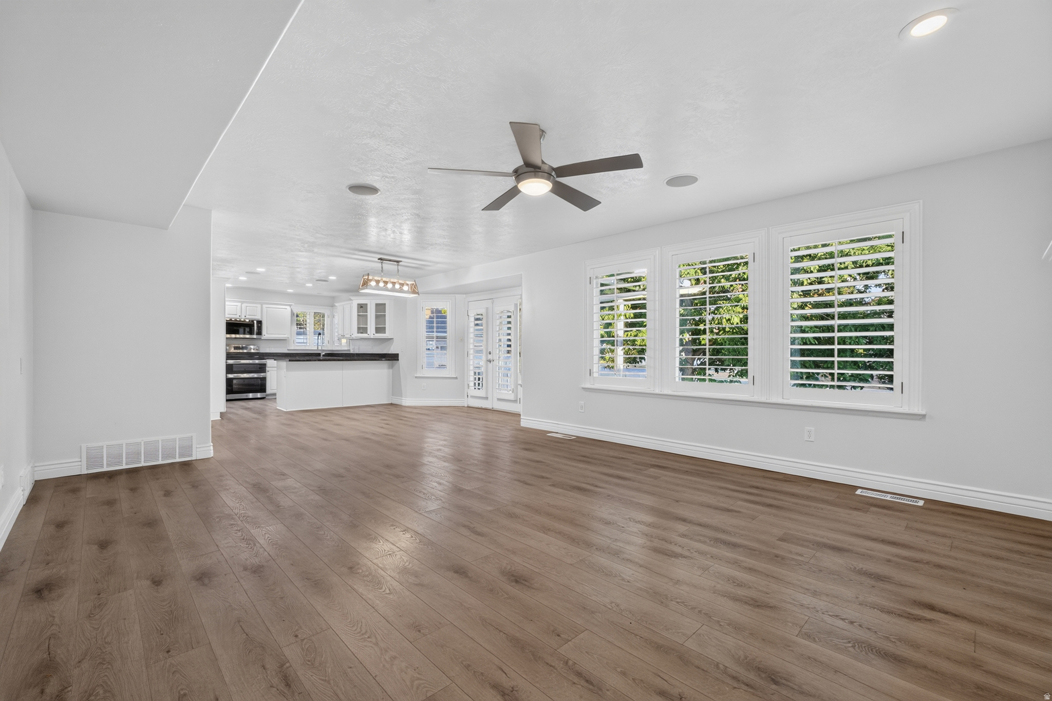 NORTH TEMPLE ESTATES - Residential Lease