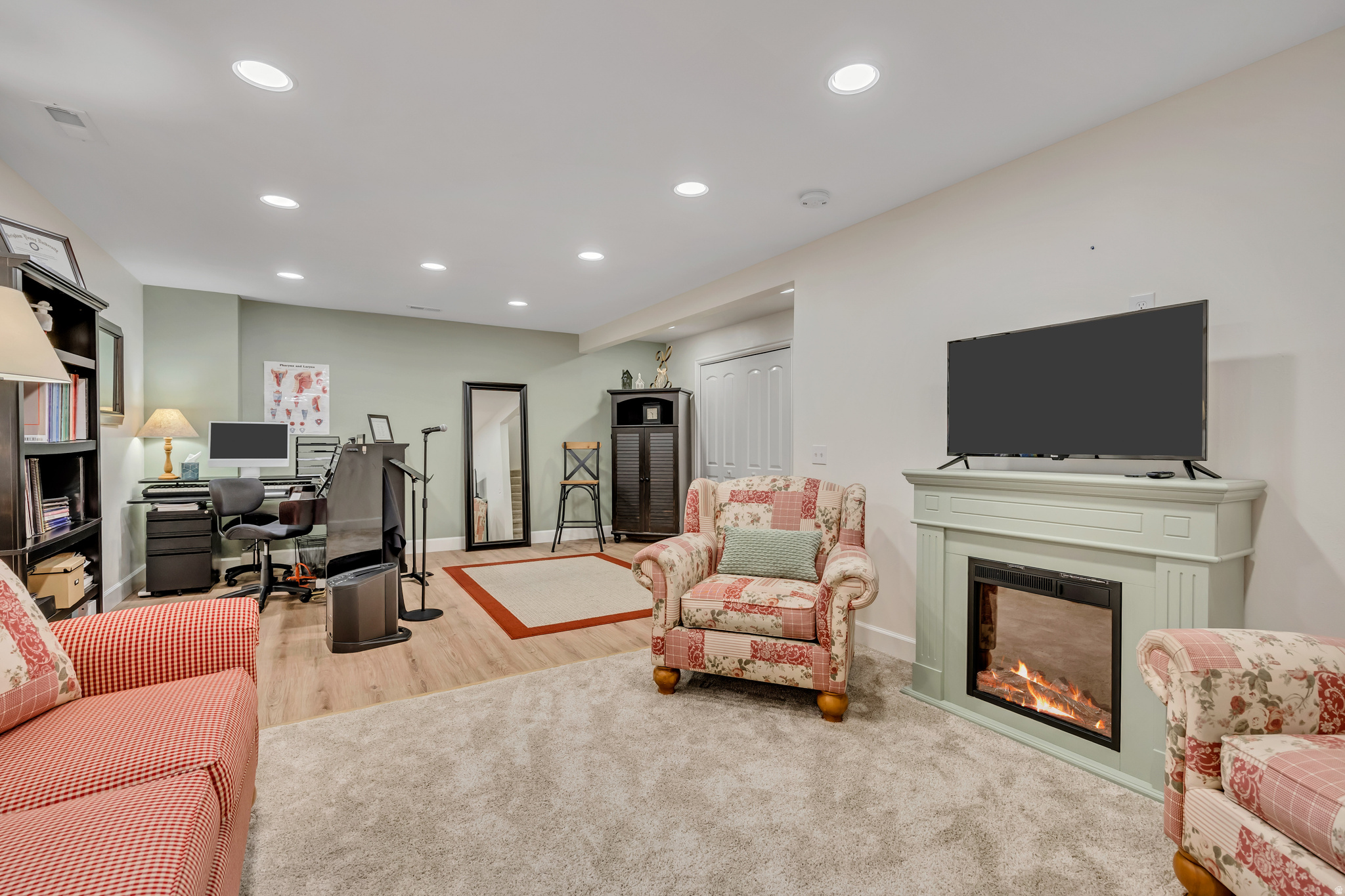 WOOD ESTATES - Residential