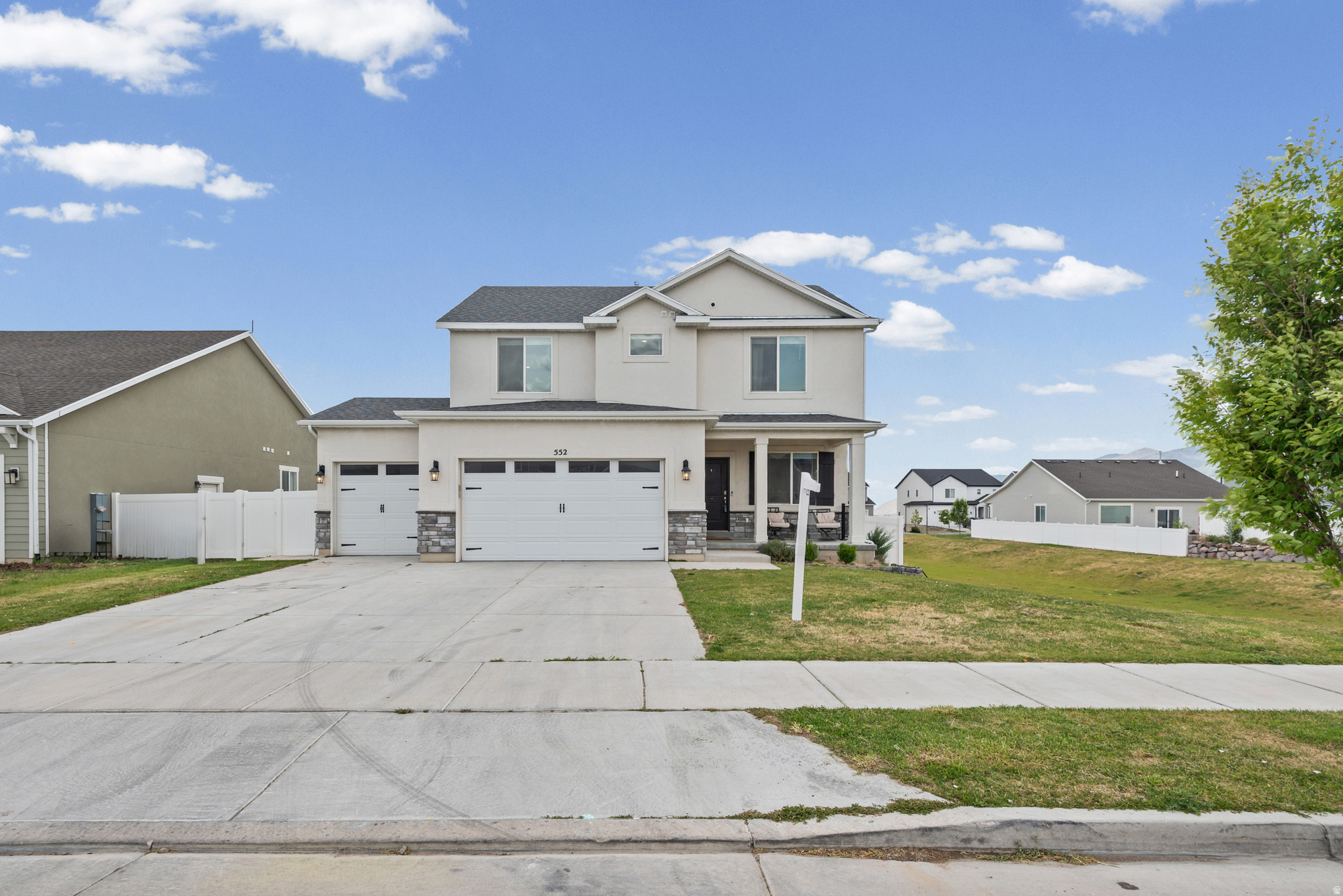 LEXINGTON GREENS - Residential