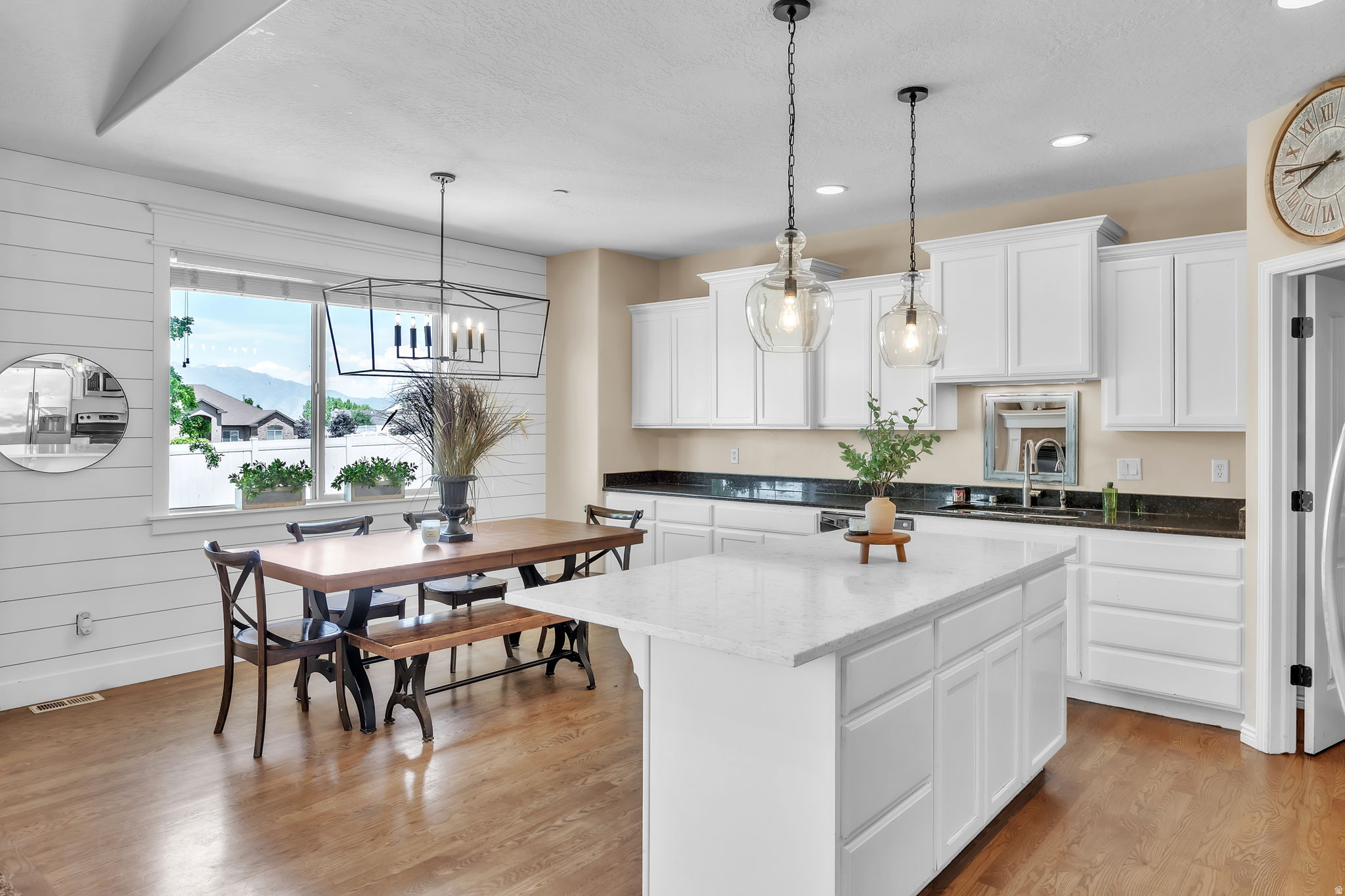 CRESTVIEW ESTATES - Residential