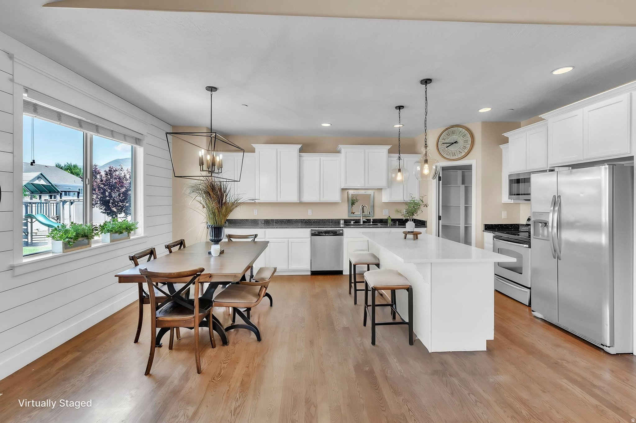 CRESTVIEW ESTATES - Residential