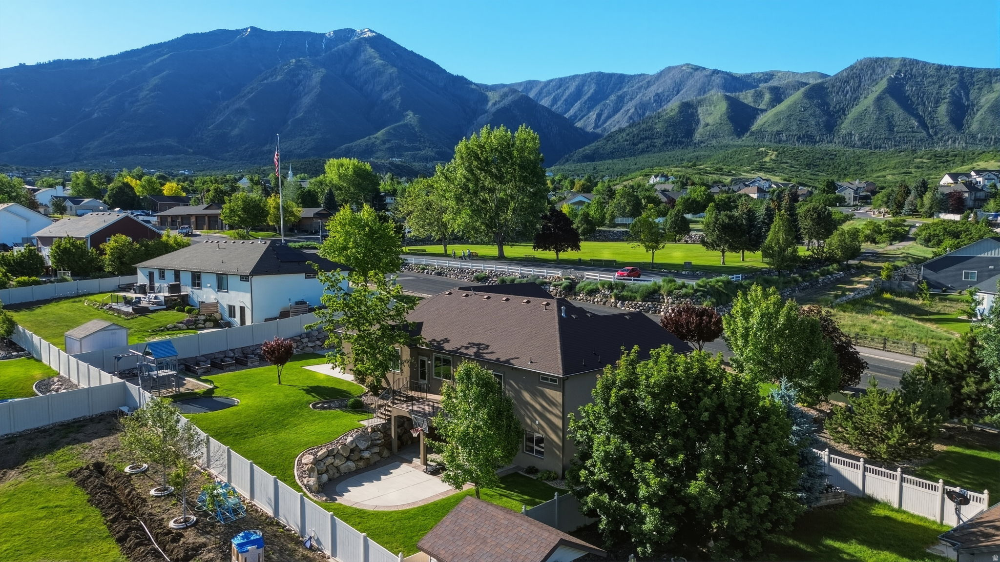 CRESTVIEW ESTATES - Residential