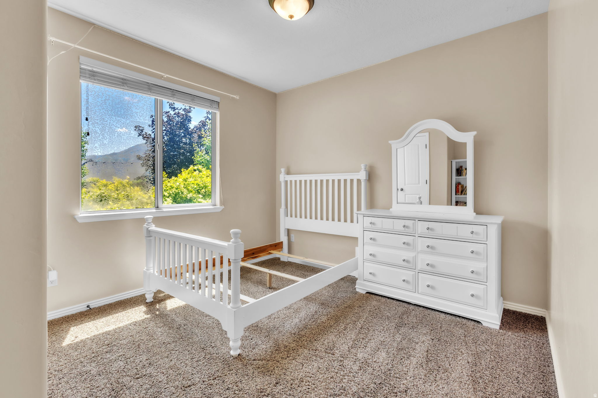 CRESTVIEW ESTATES - Residential