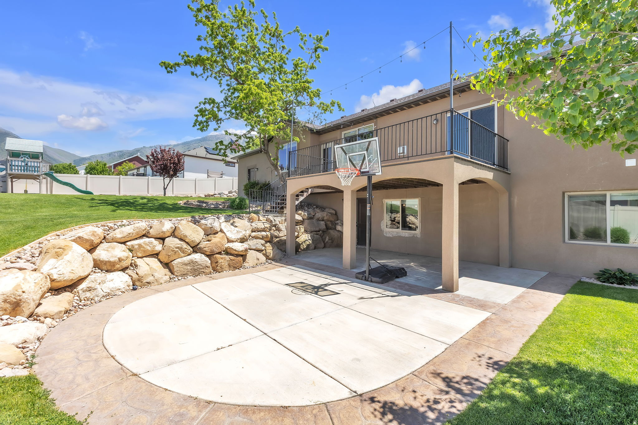 CRESTVIEW ESTATES - Residential