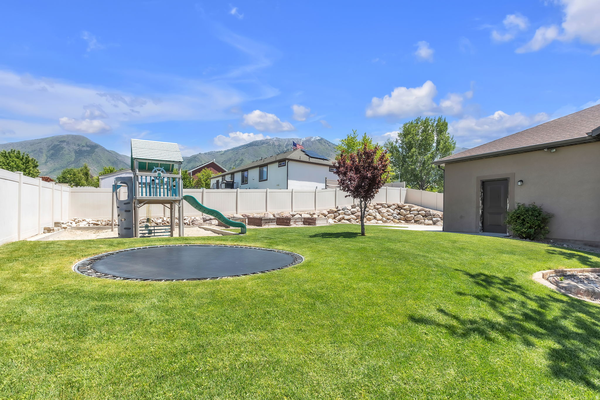 CRESTVIEW ESTATES - Residential