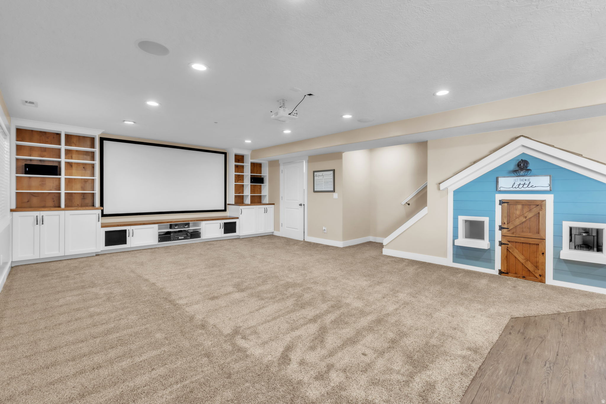 CRESTVIEW ESTATES - Residential