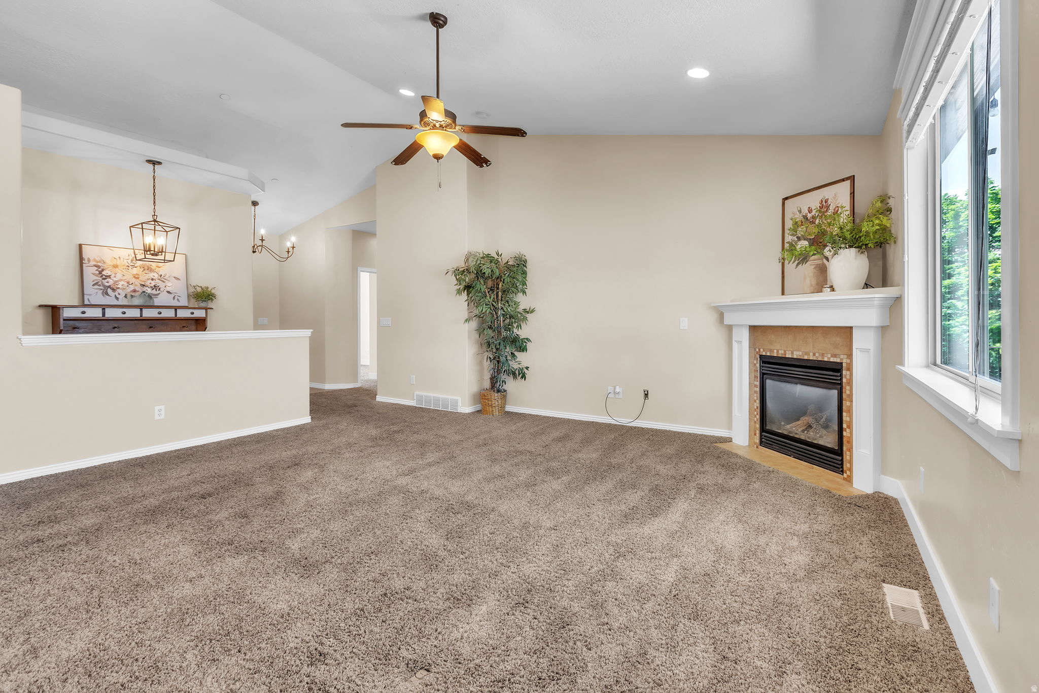 CRESTVIEW ESTATES - Residential