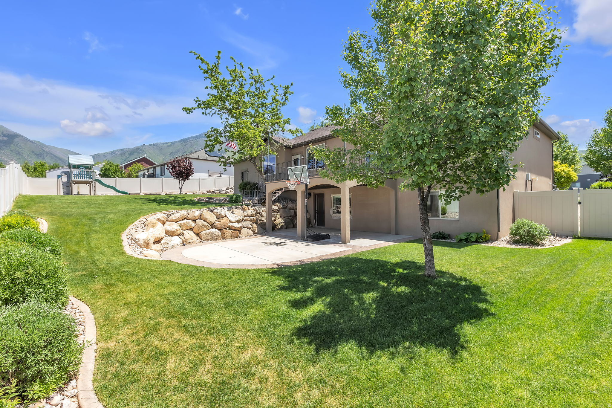CRESTVIEW ESTATES - Residential