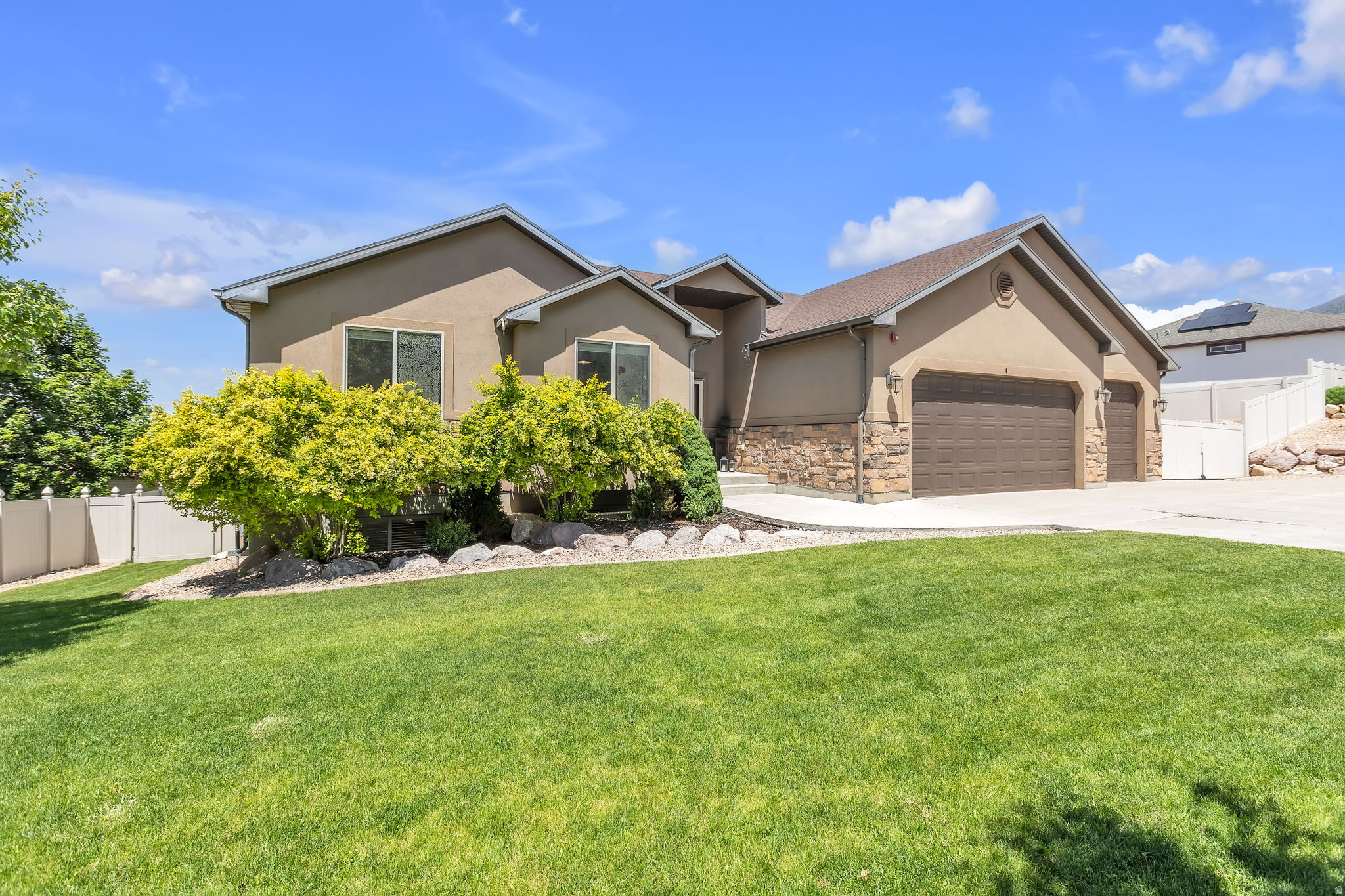 CRESTVIEW ESTATES - Residential