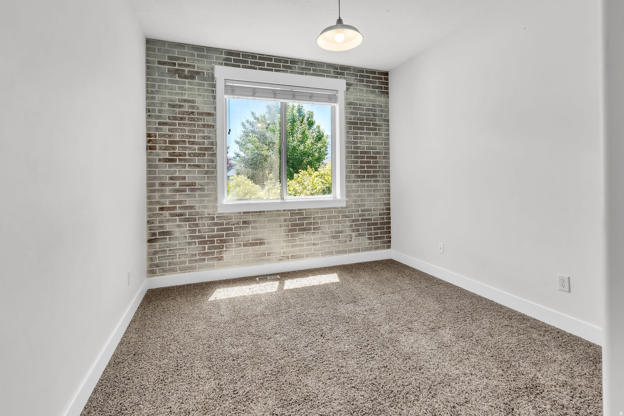 CRESTVIEW ESTATES - Residential