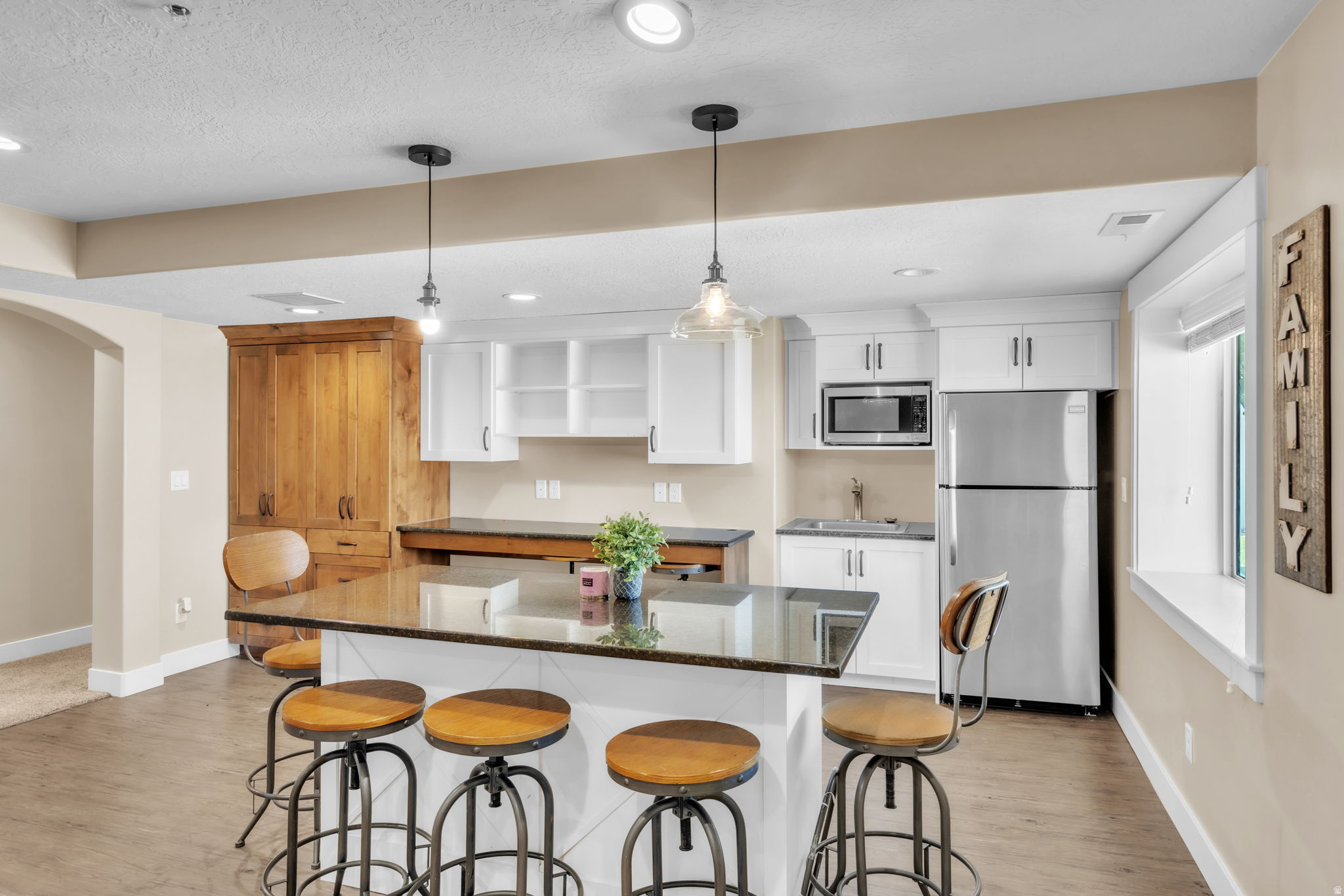 CRESTVIEW ESTATES - Residential