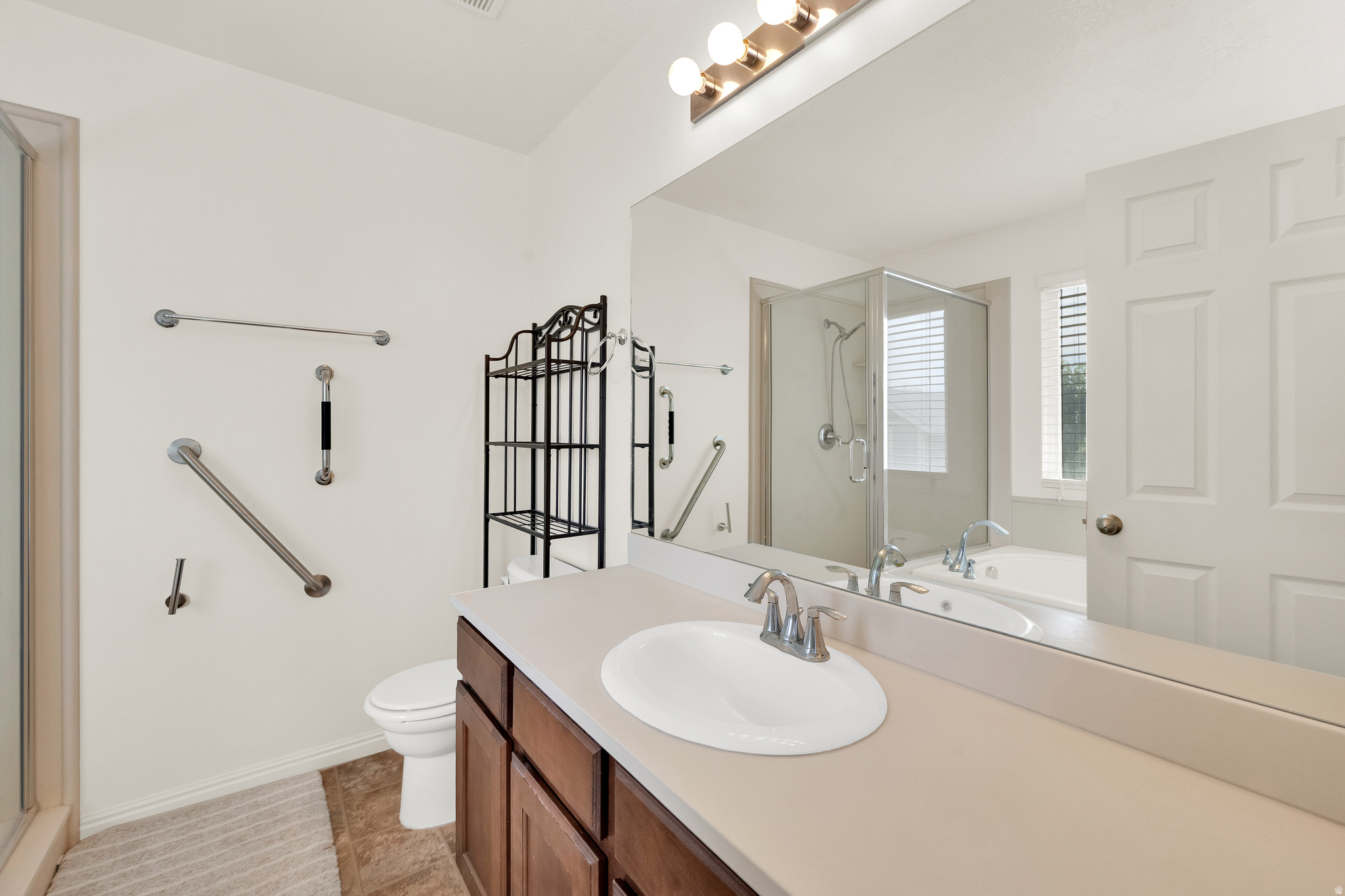 HIGHBURY PLACE 715 - Residential