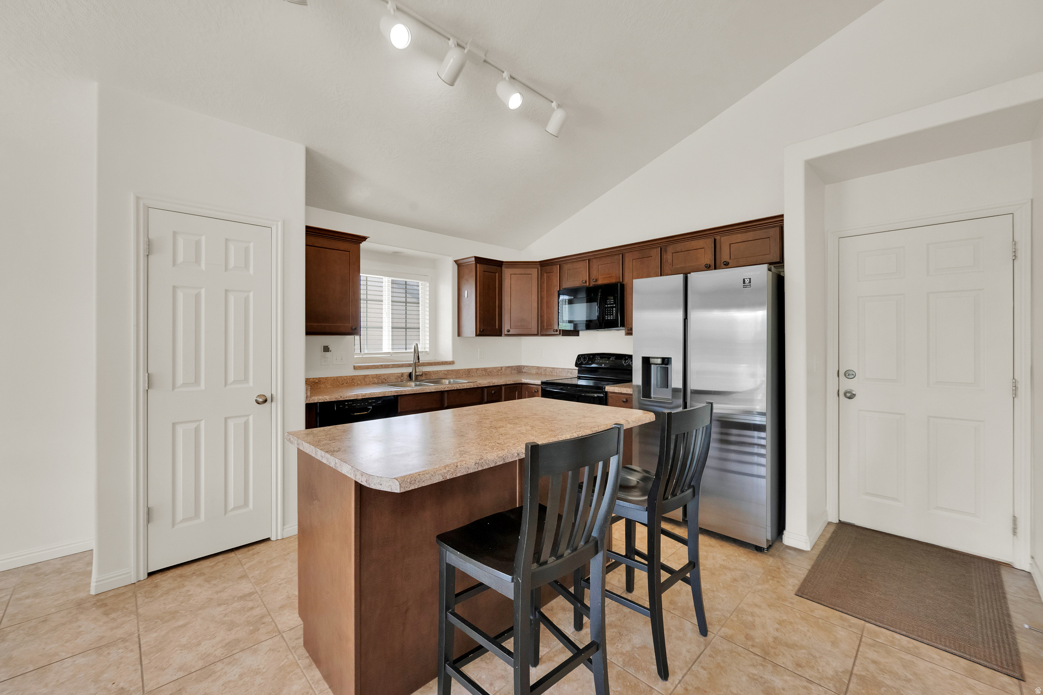 HIGHBURY PLACE 715 - Residential