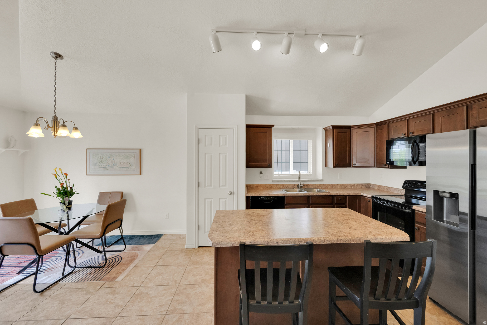 HIGHBURY PLACE 715 - Residential