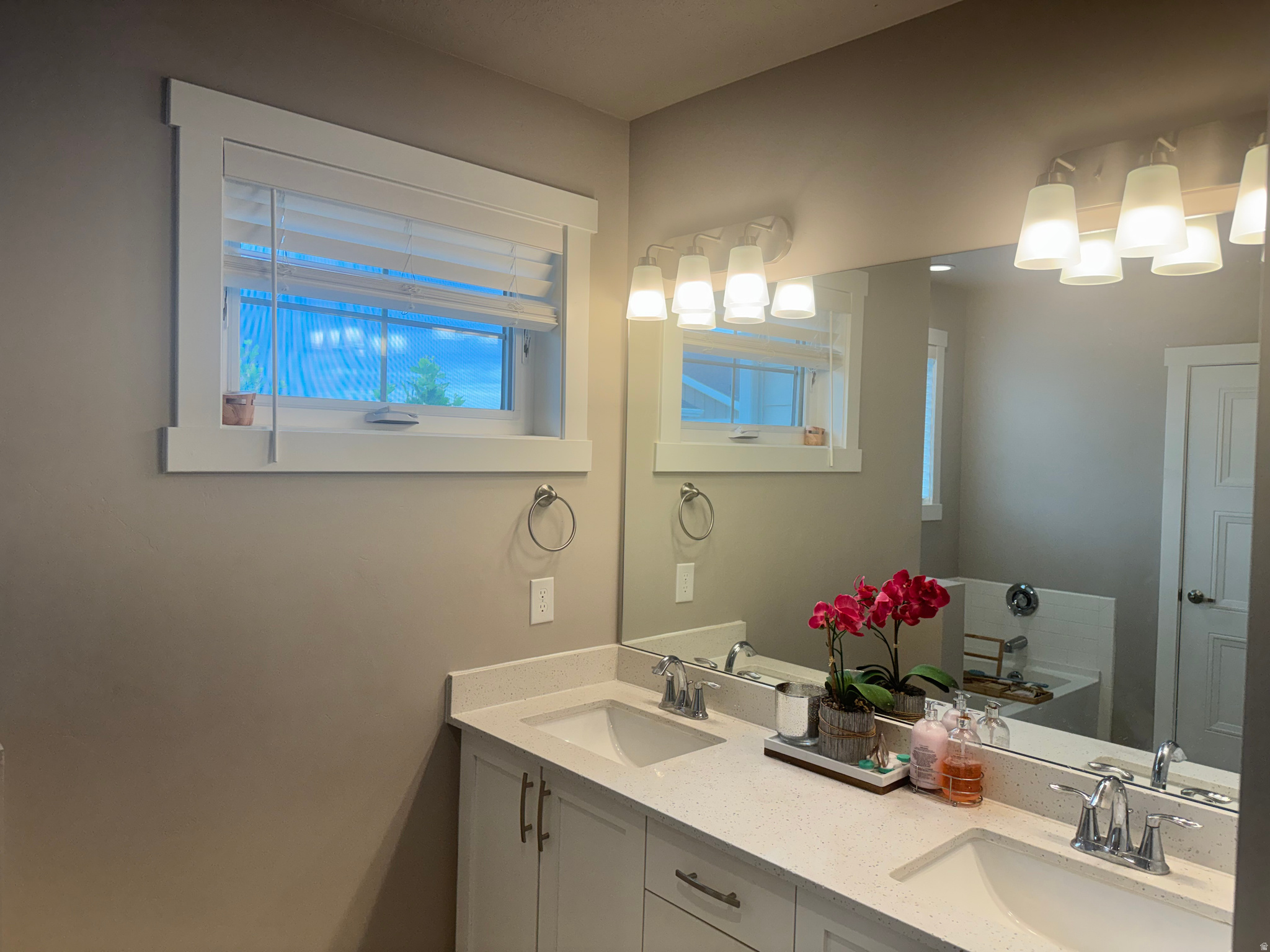 WEYBURN POINTE - Residential