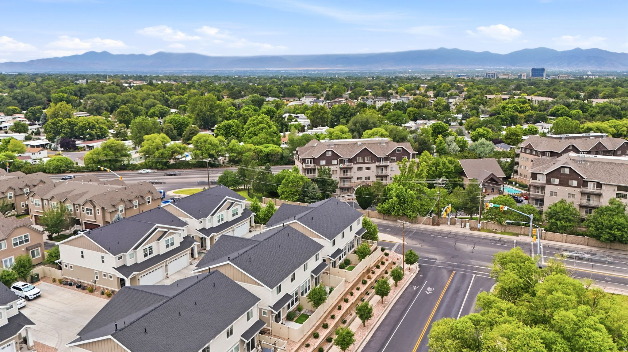 WEYBURN POINTE - Residential