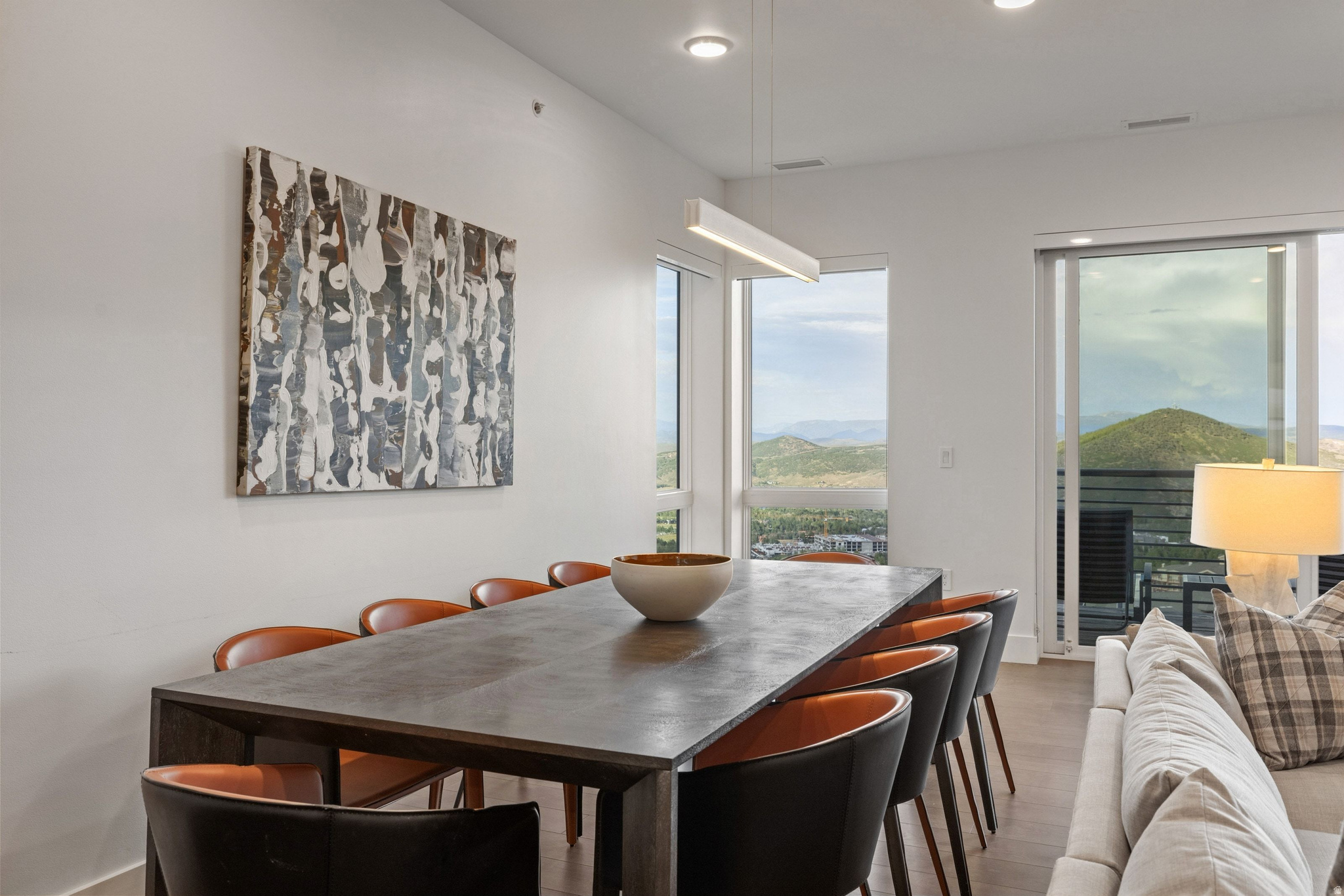 APEX RESIDENCECS - Residential