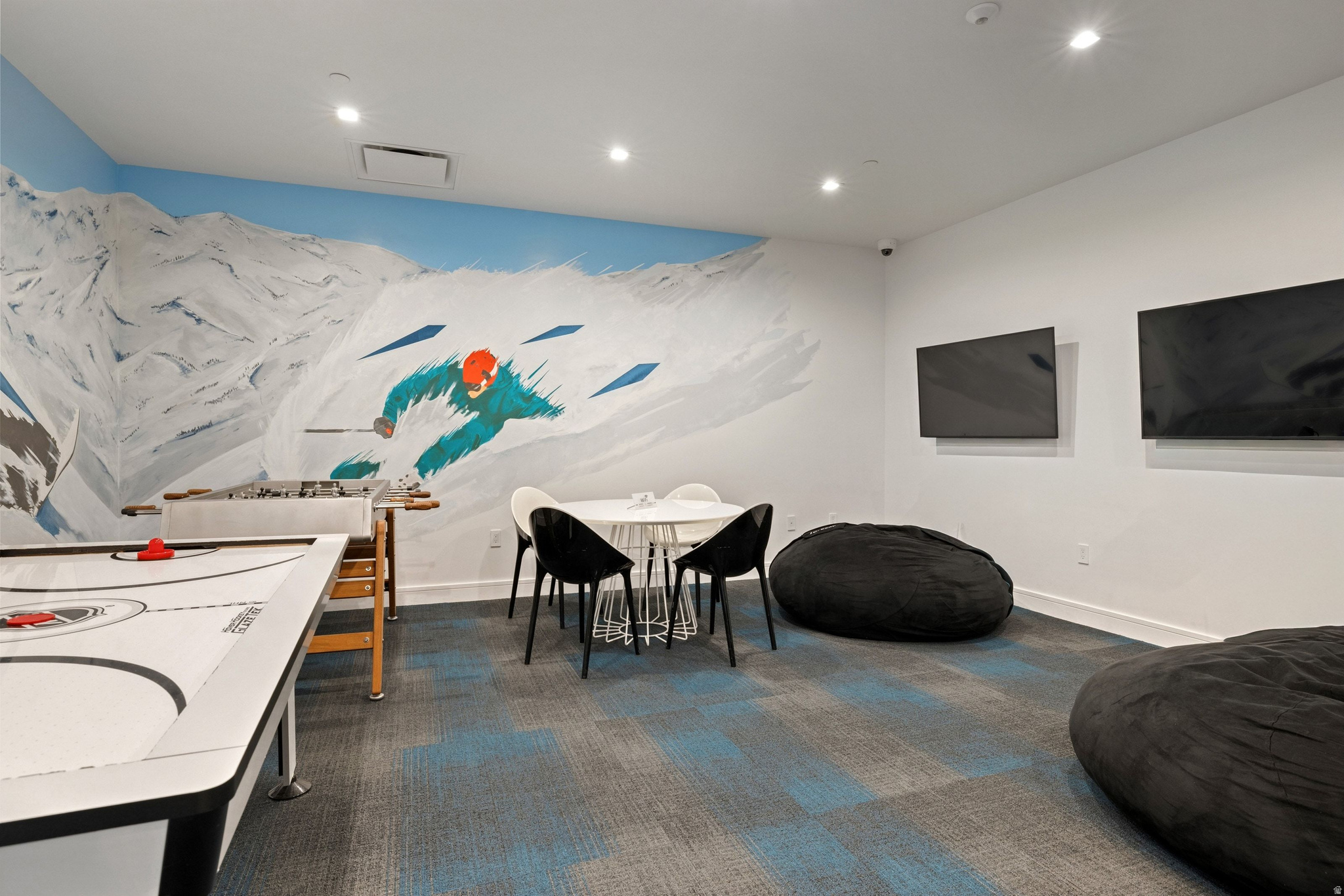 APEX RESIDENCECS - Residential