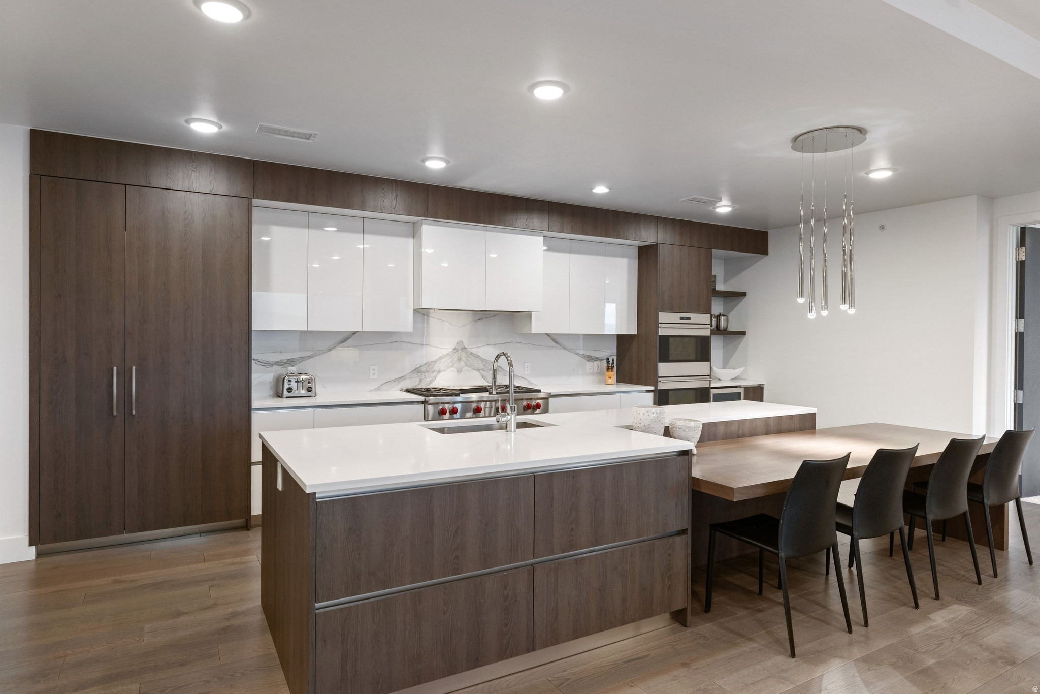 APEX RESIDENCECS - Residential
