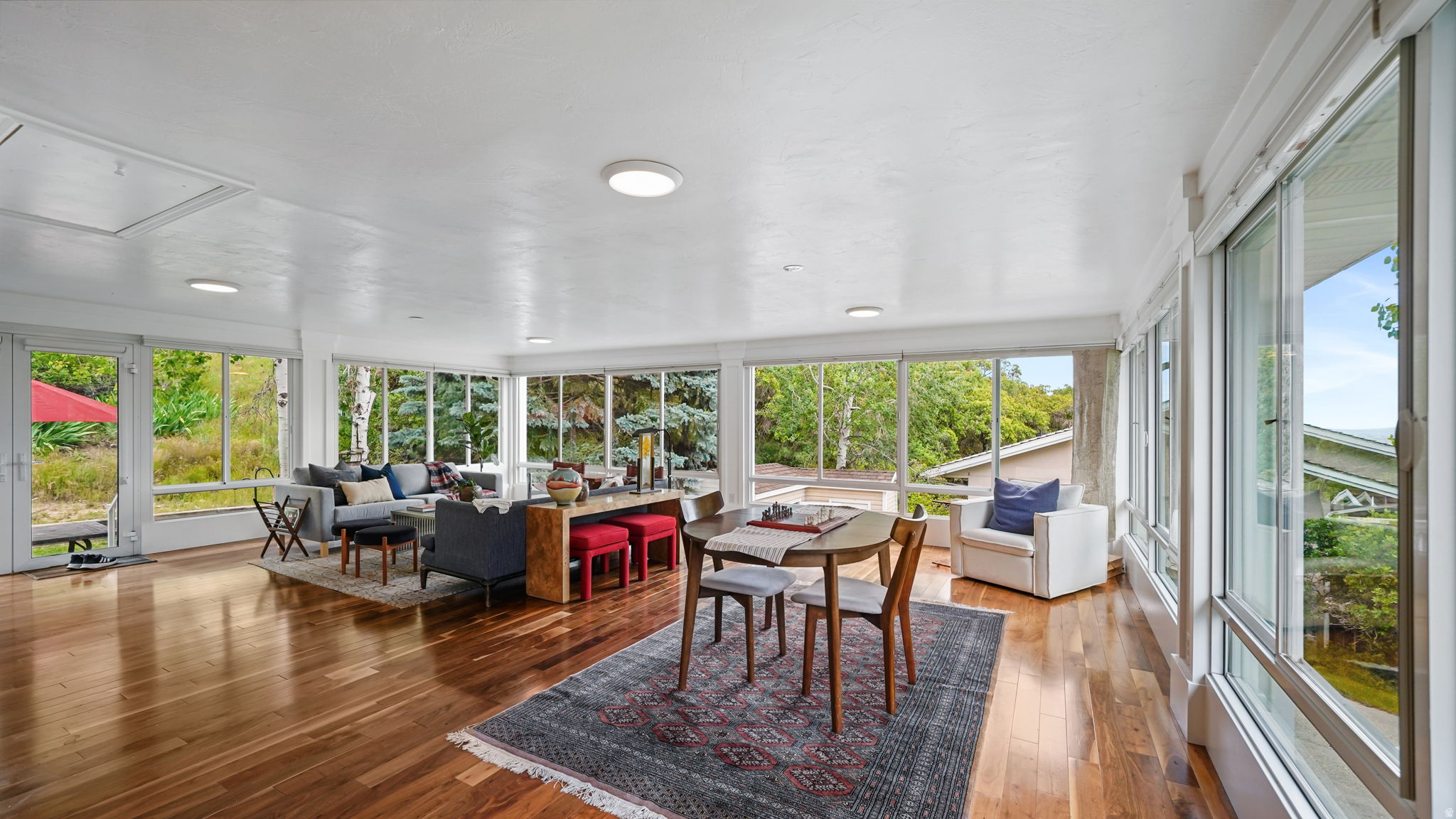 SHERWOOD HILLS - Residential