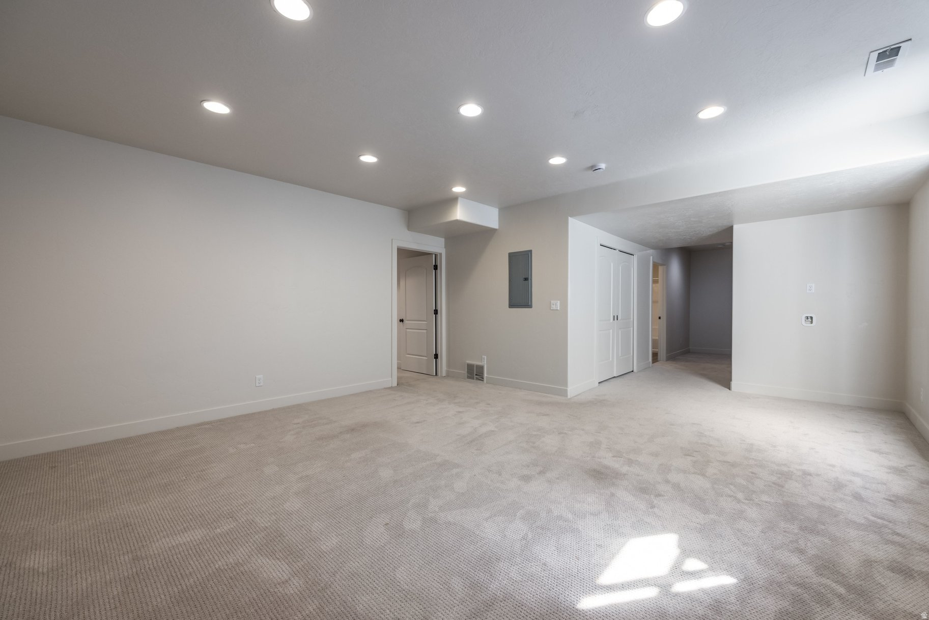 EAGLE CREST NO 1 AT - Residential