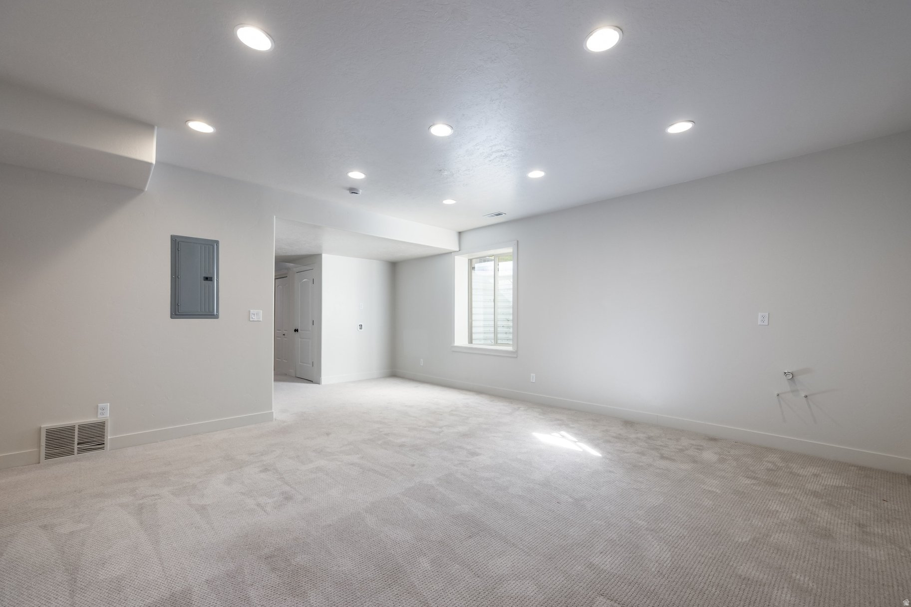 EAGLE CREST NO 1 AT - Residential