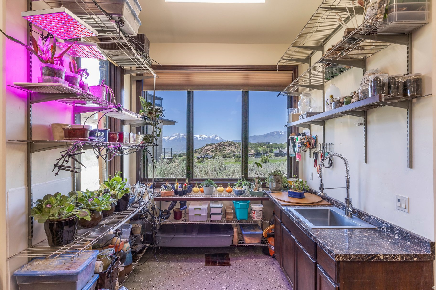 RED LEDGES - Residential