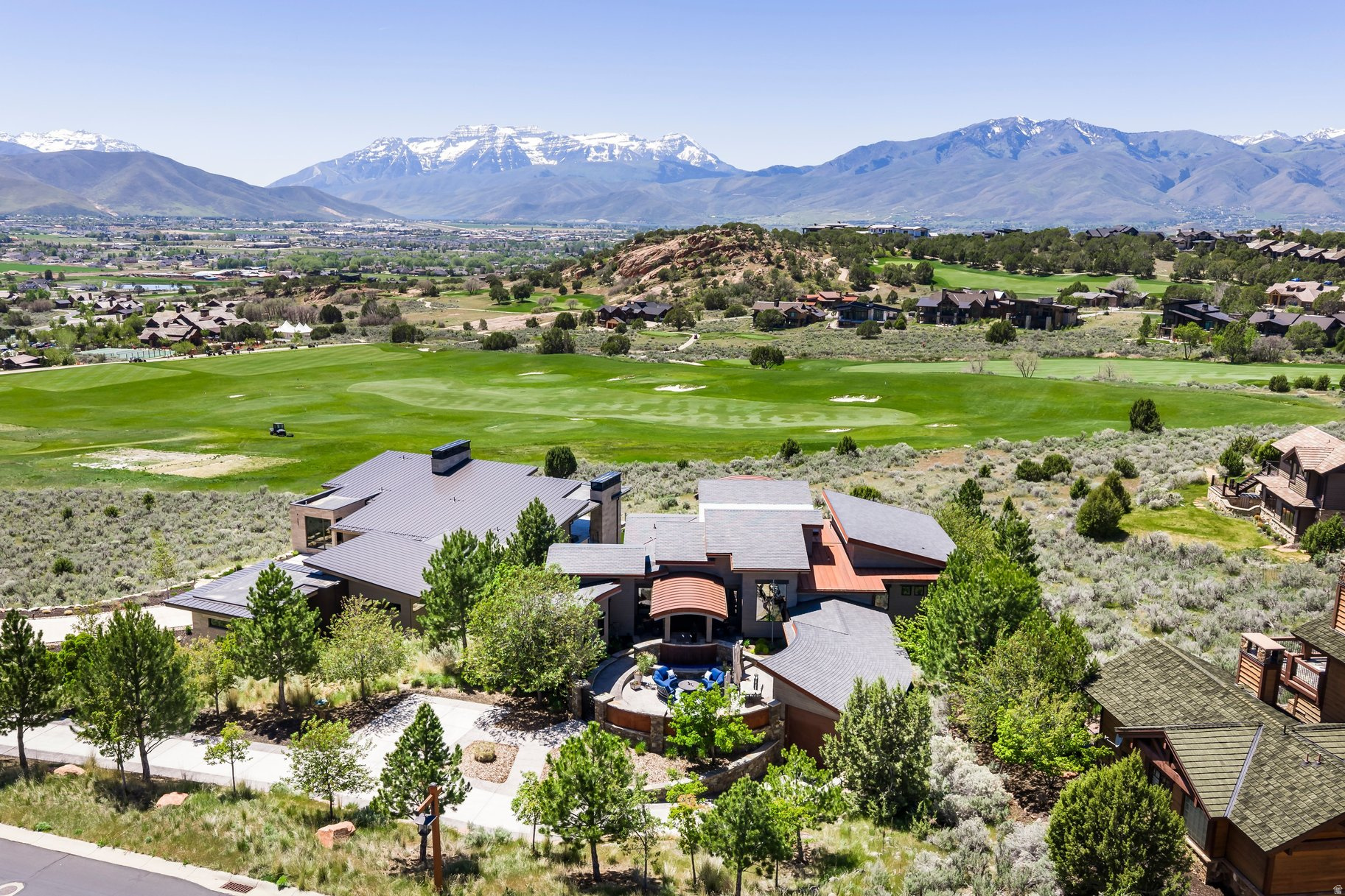 RED LEDGES - Residential
