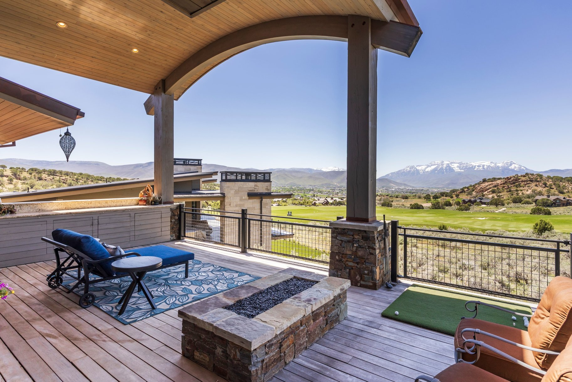 RED LEDGES - Residential