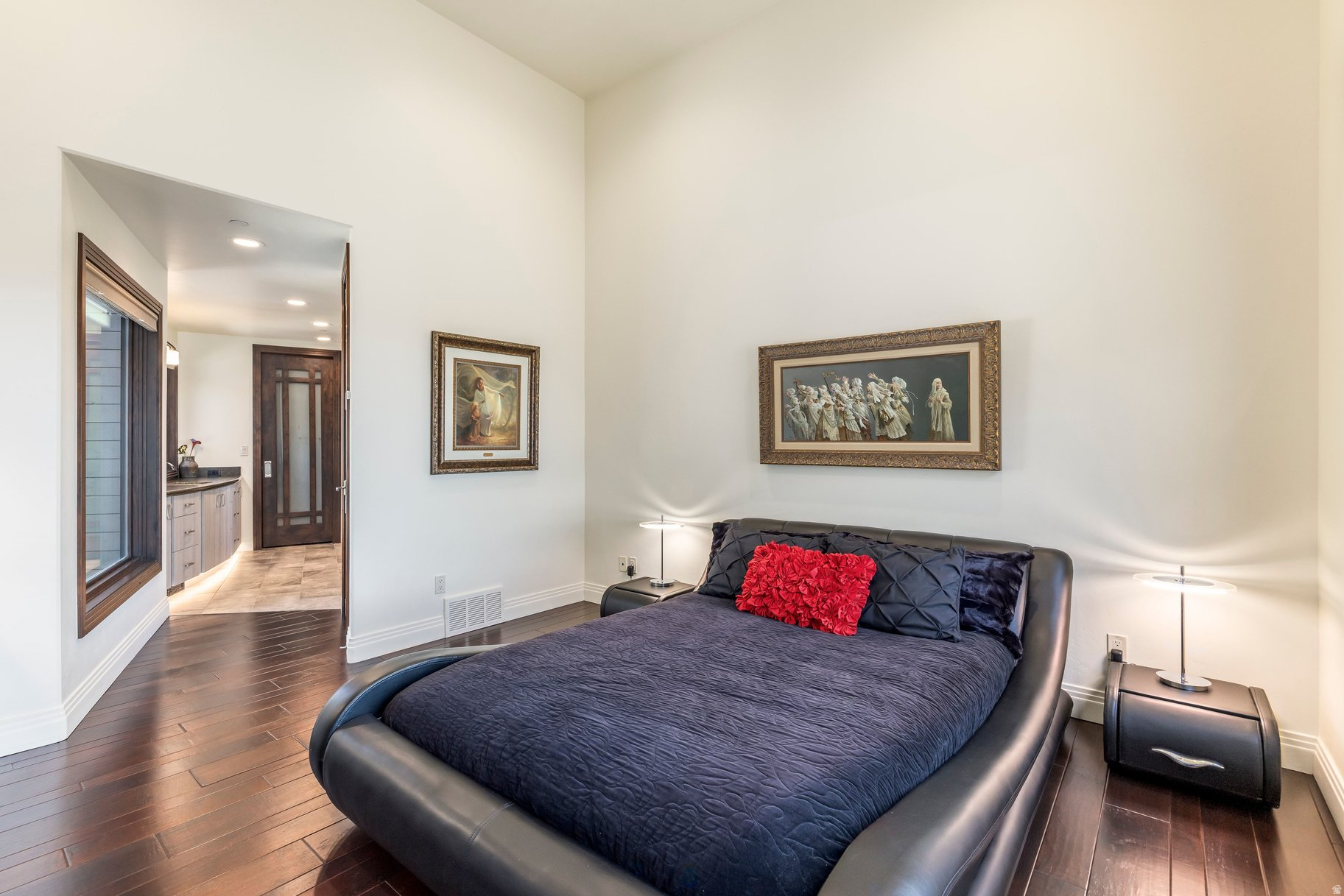 RED LEDGES - Residential