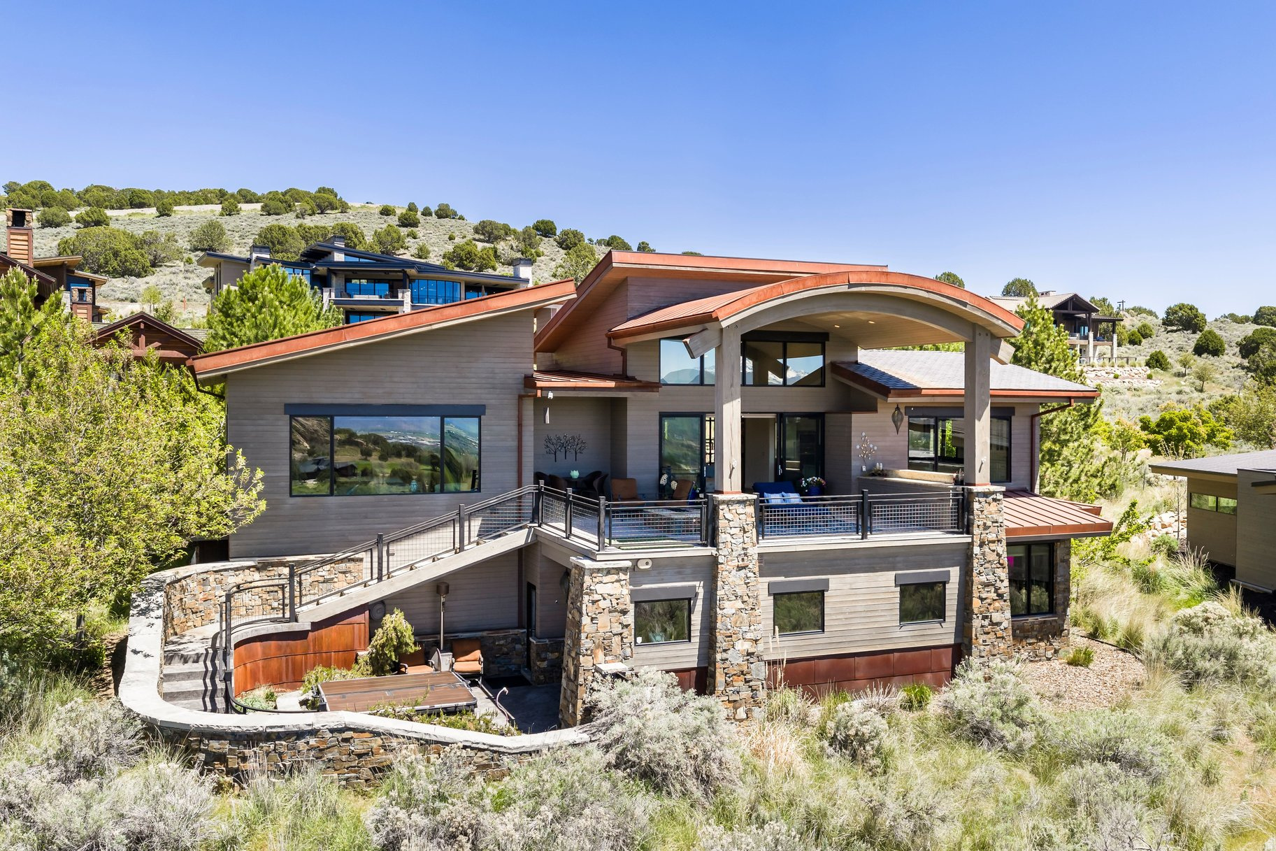 RED LEDGES - Residential