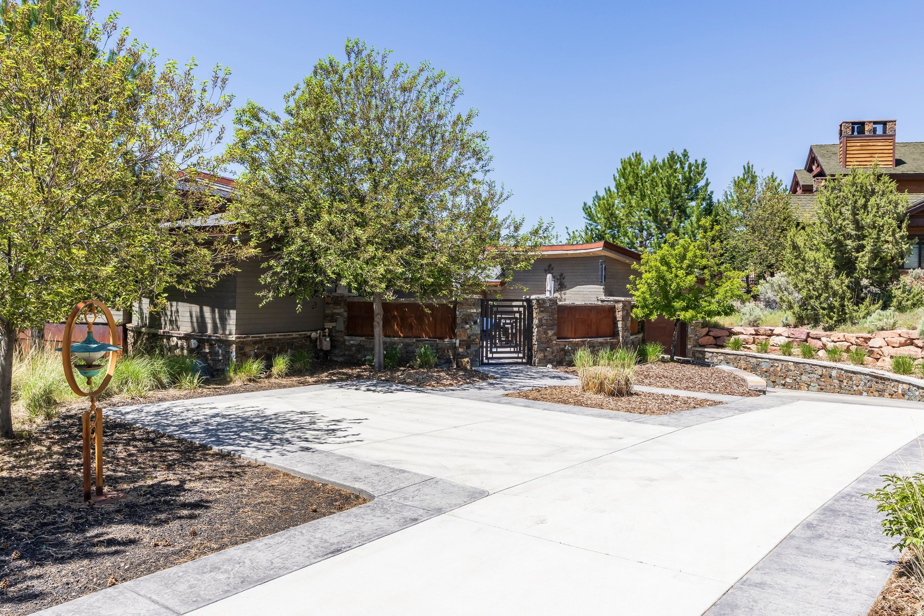 RED LEDGES - Residential