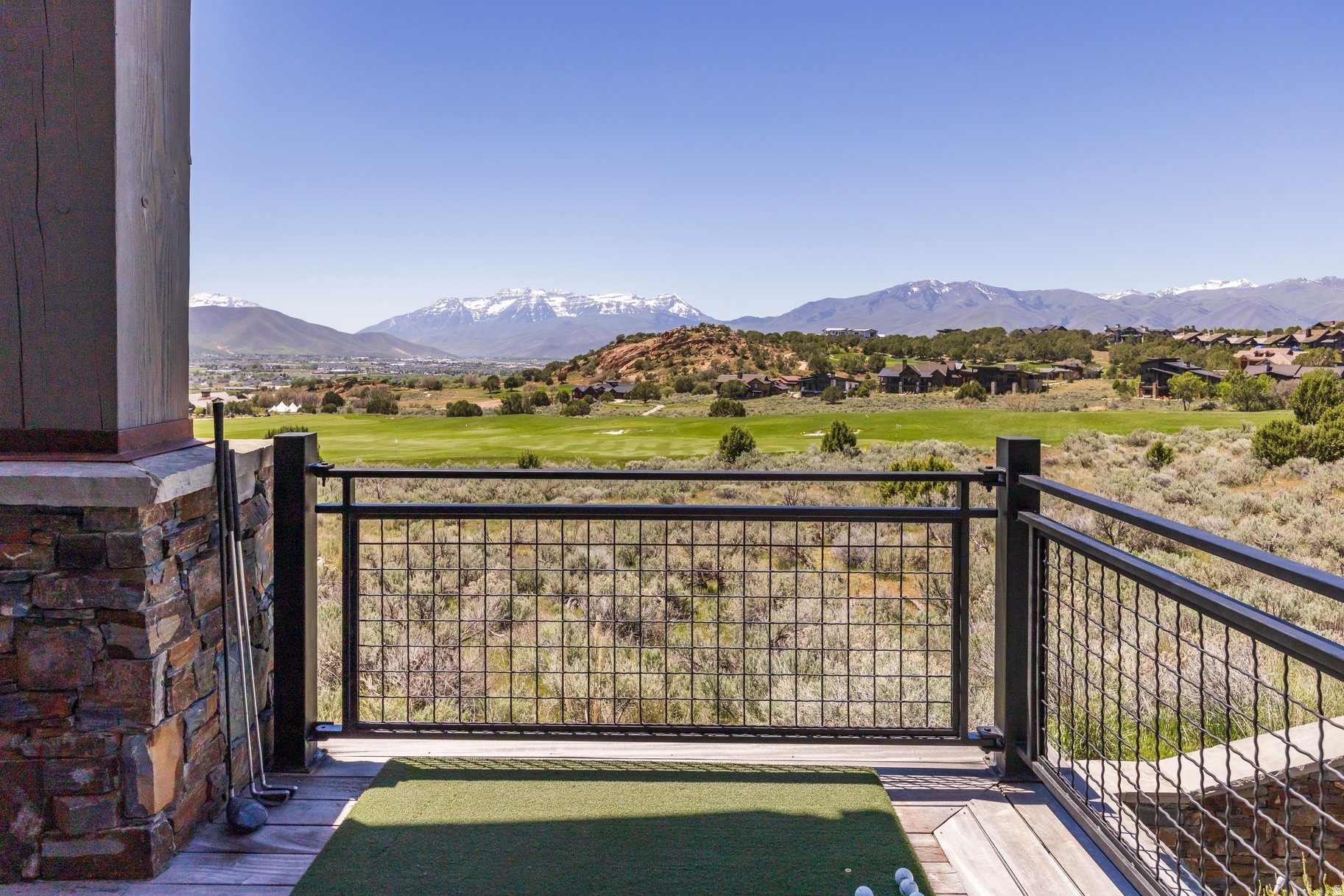 RED LEDGES - Residential
