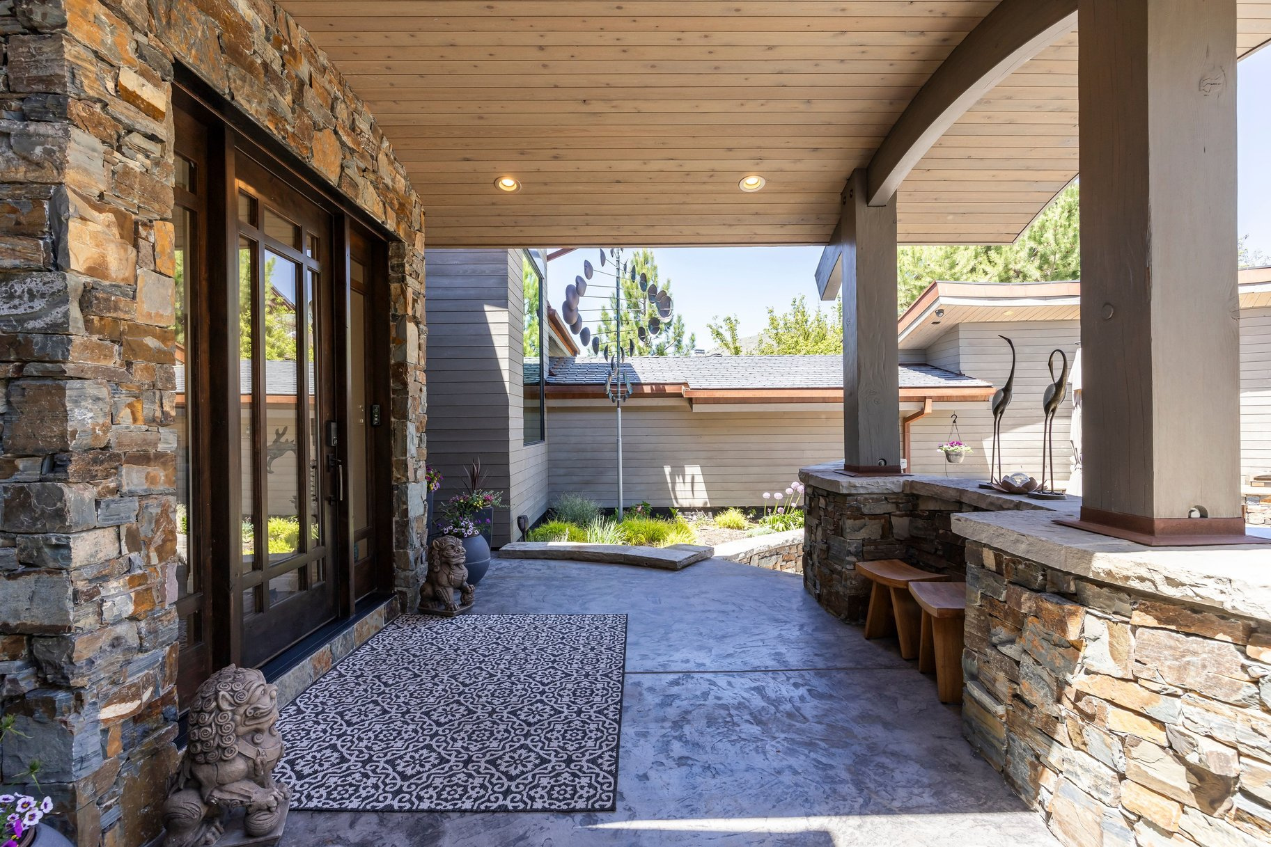 RED LEDGES - Residential