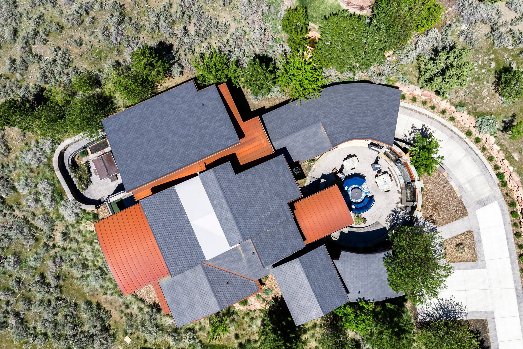 RED LEDGES - Residential