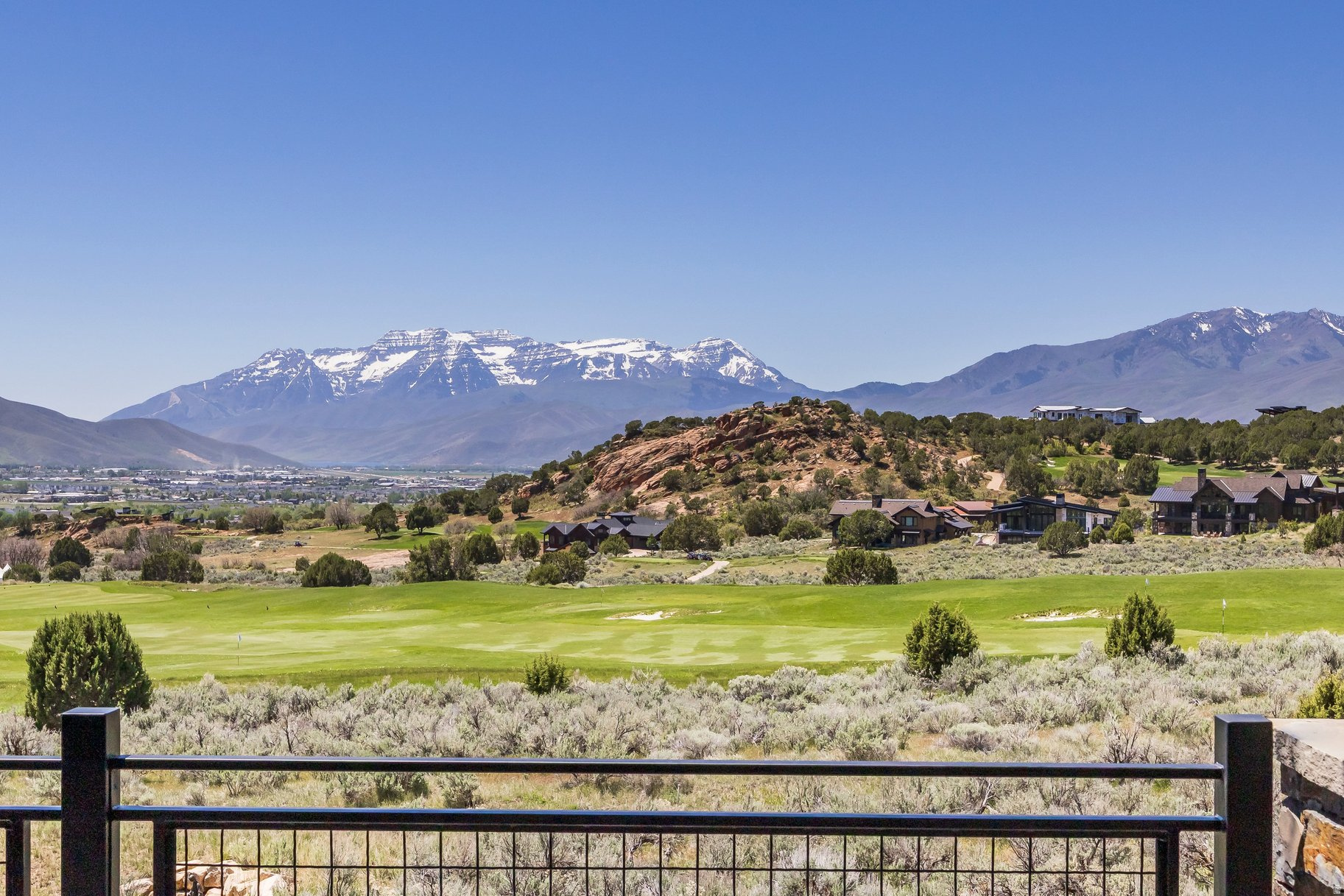 RED LEDGES - Residential