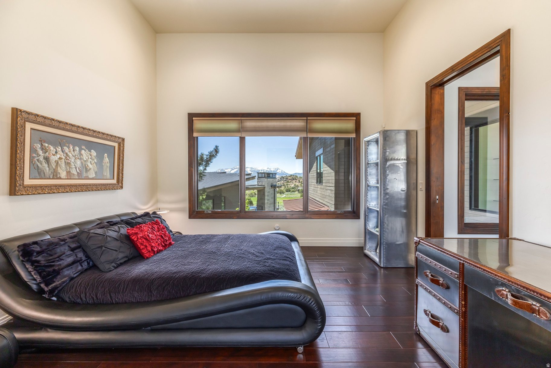 RED LEDGES - Residential