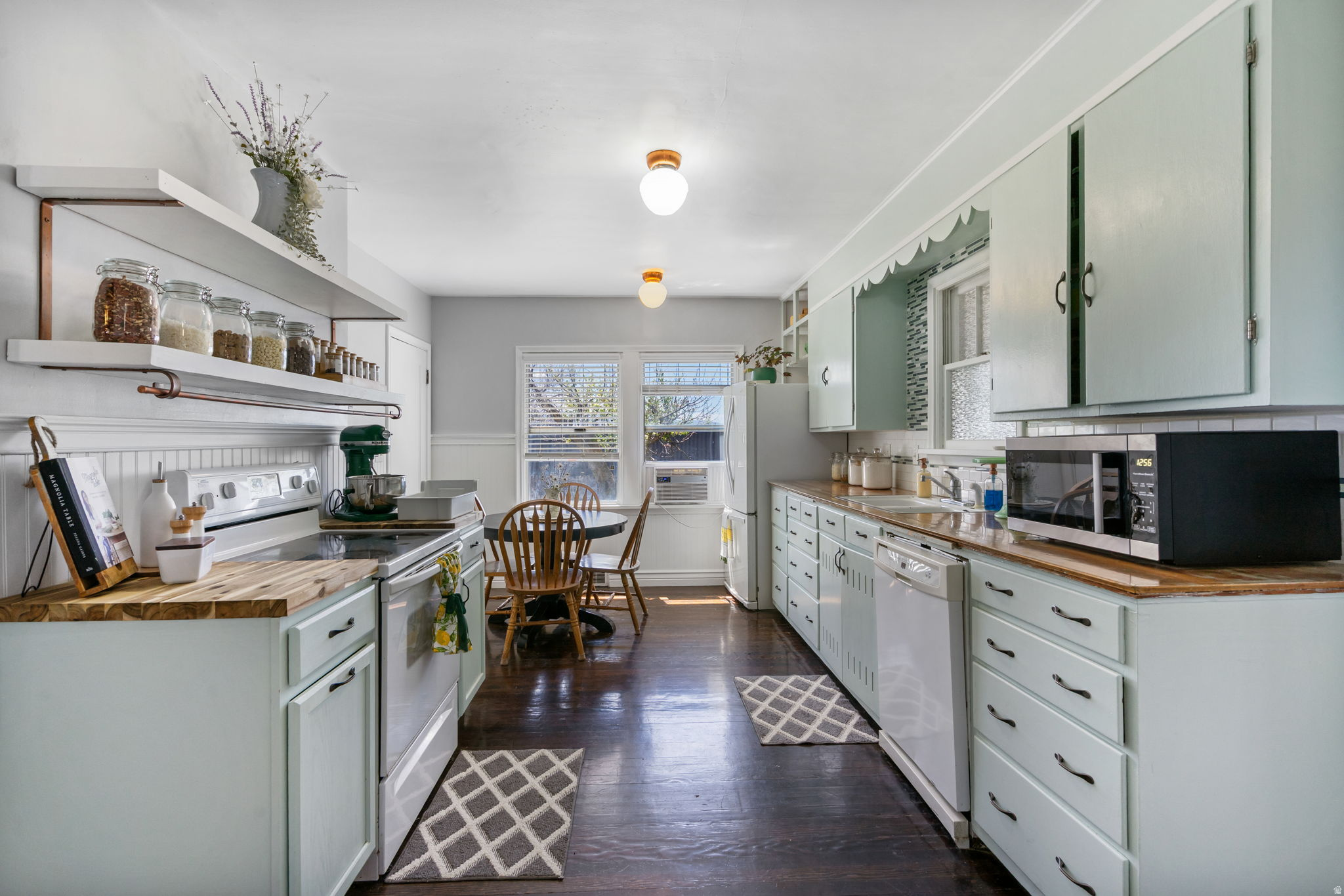 SOUTH VALLEY - Residential