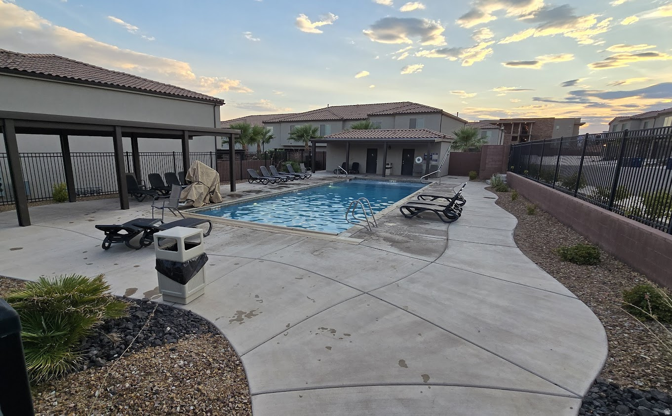 VIDA SOL VACATION TOWNHOMES - Residential