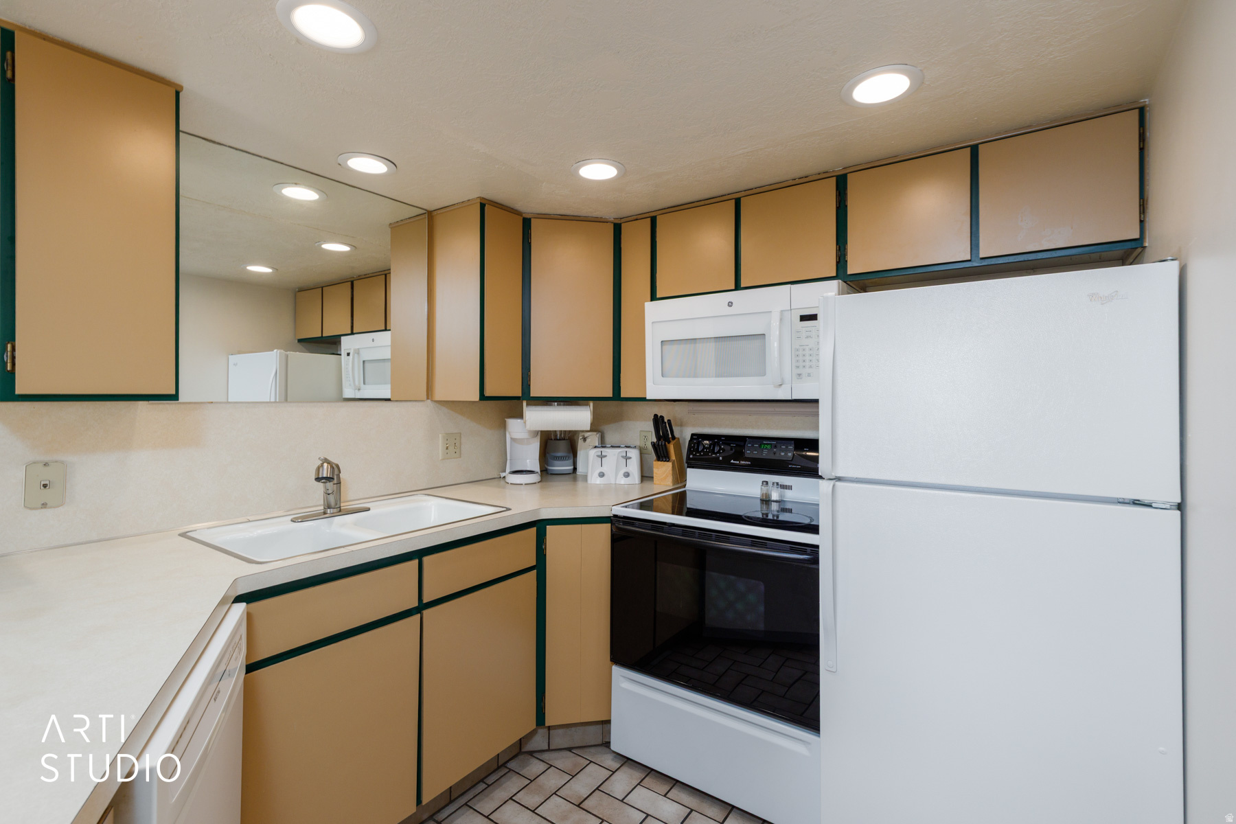WOLF CREEK VILLAGE PHASE 1 - Residential