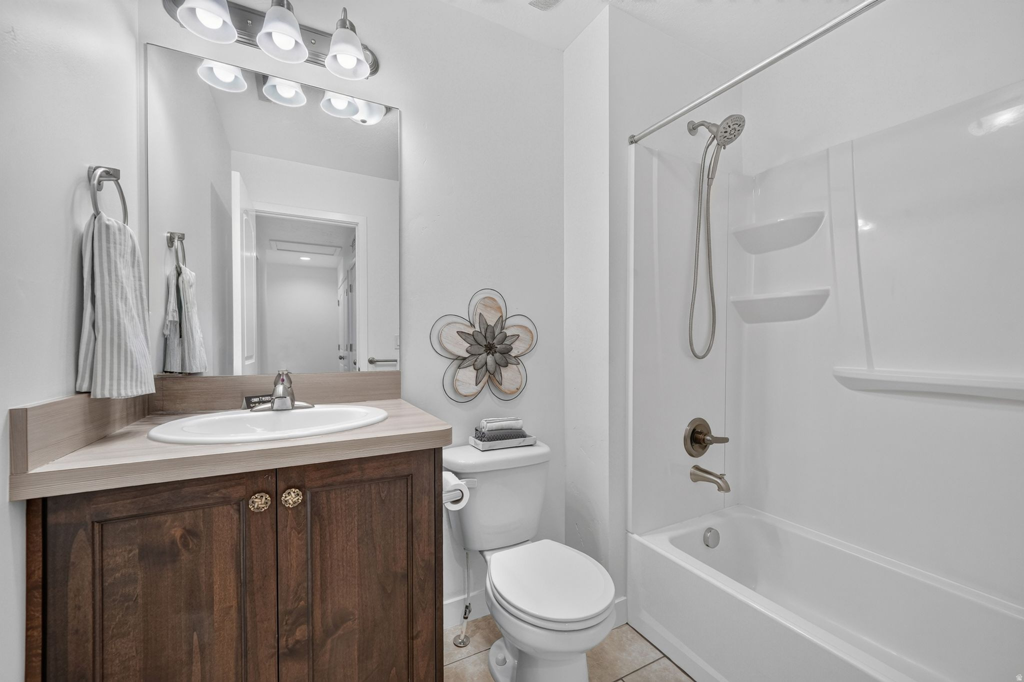 OLDE TOWNE CENTRE SU - Residential