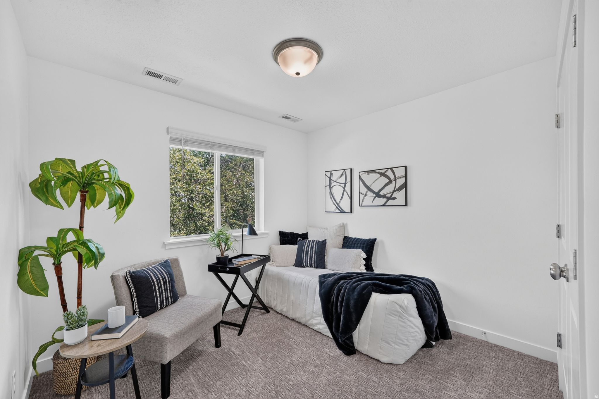OLDE TOWNE CENTRE SU - Residential