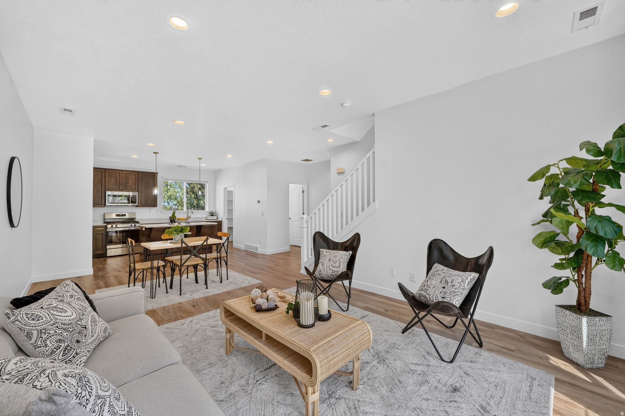 OLDE TOWNE CENTRE SU - Residential