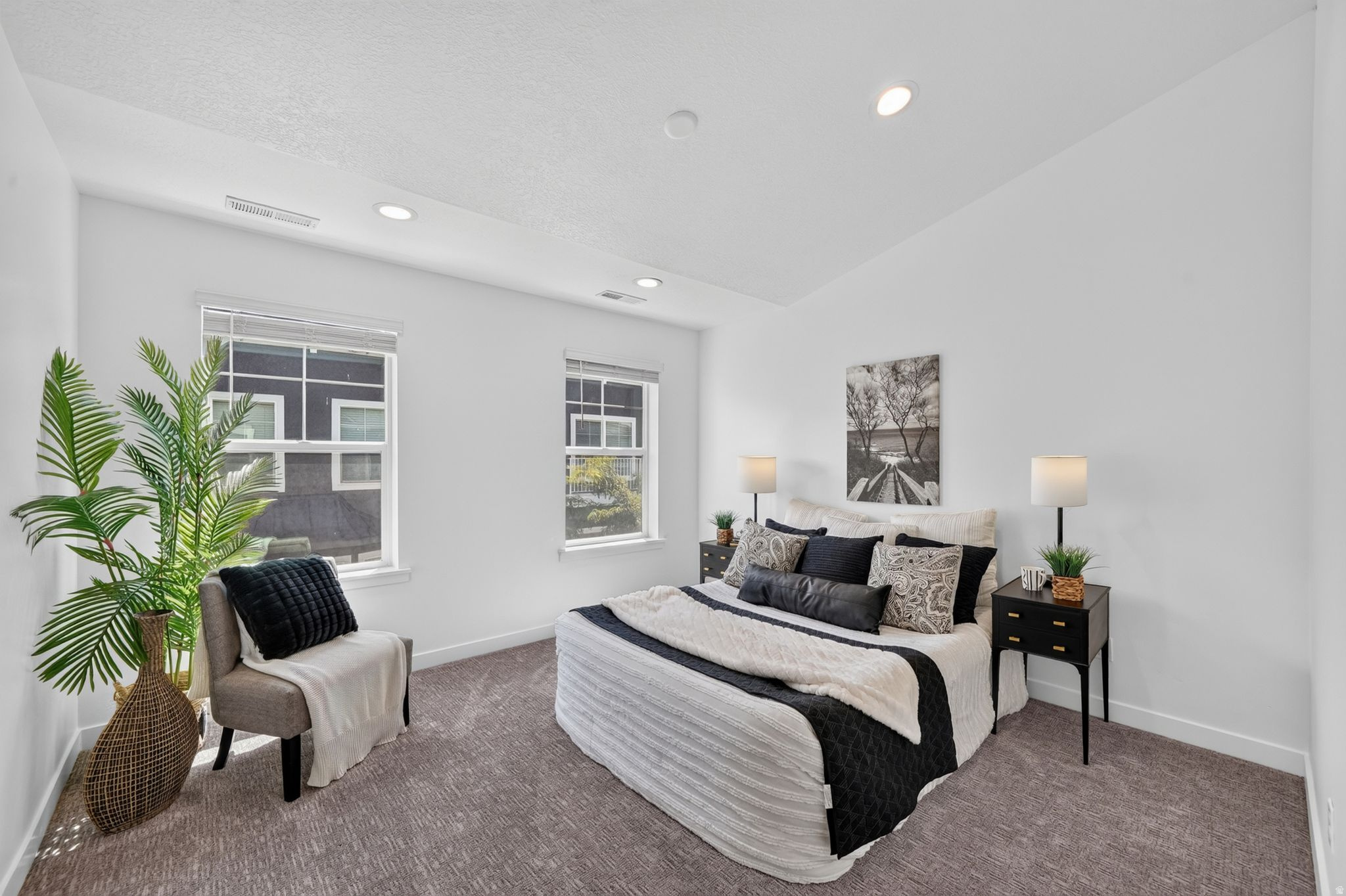 OLDE TOWNE CENTRE SU - Residential